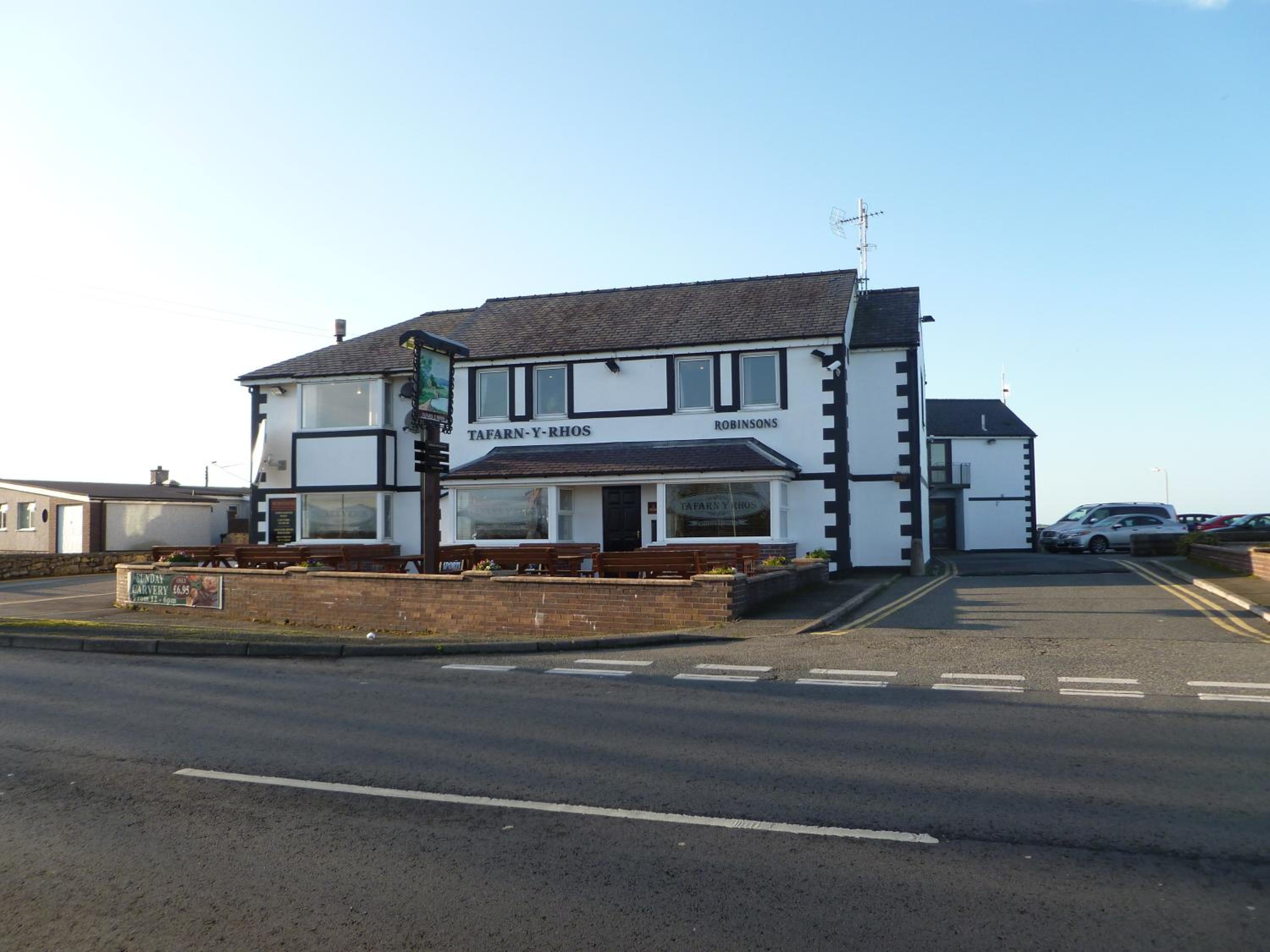 Hotel Tafarn Y Rhos - Image 1