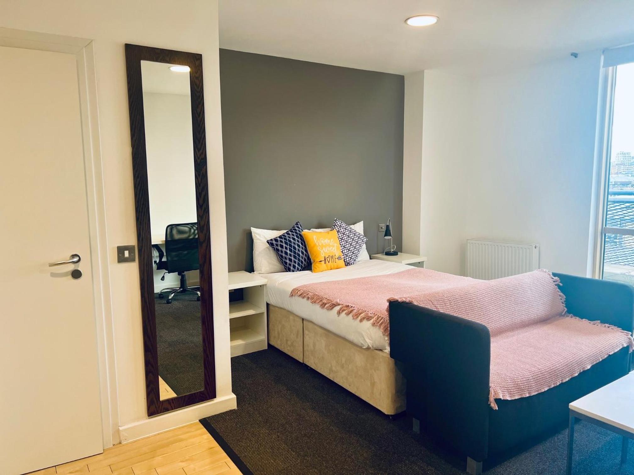 Stuhomes - Arundel House