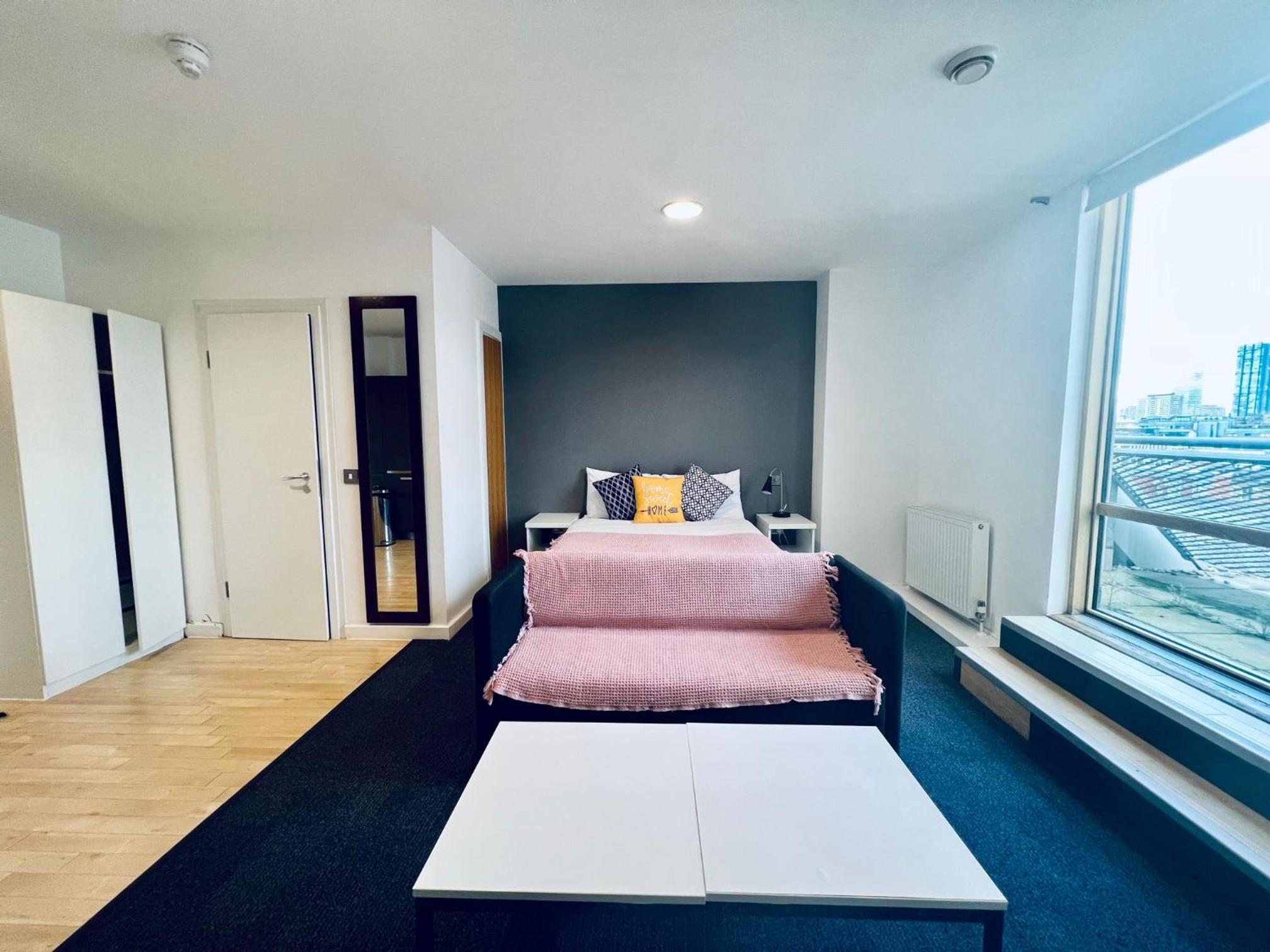 Stuhomes - Arundel House