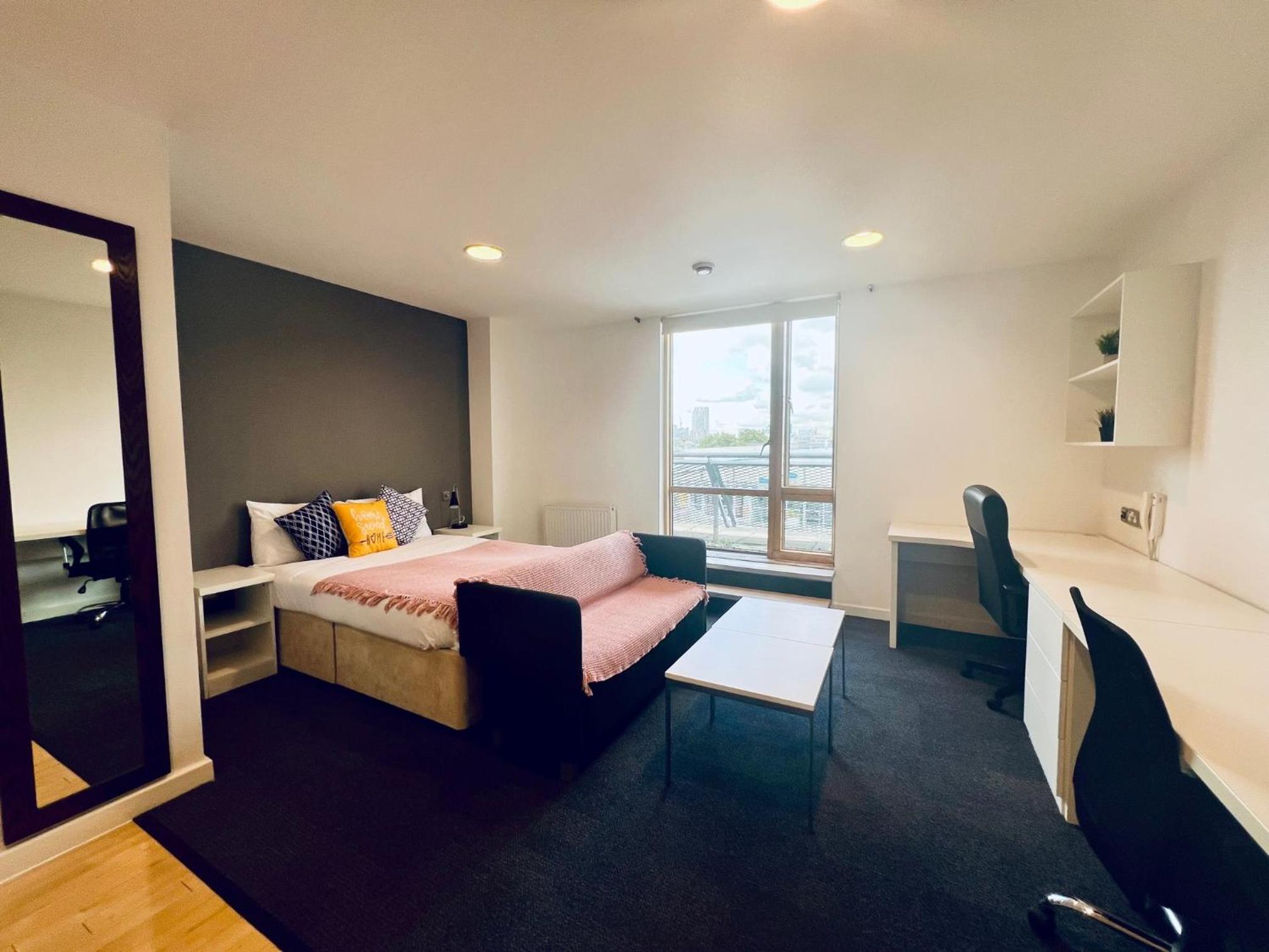 Stuhomes - Arundel House