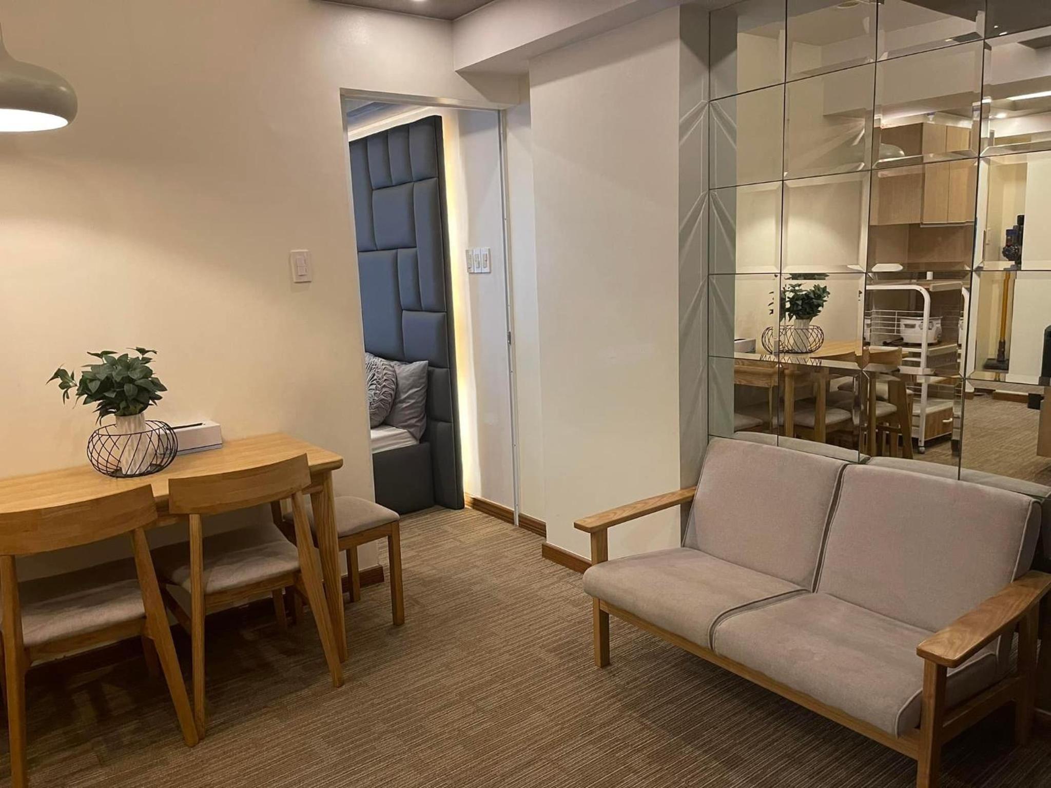 KYH STAYCATION 2BR by Azure Residences Near Airport