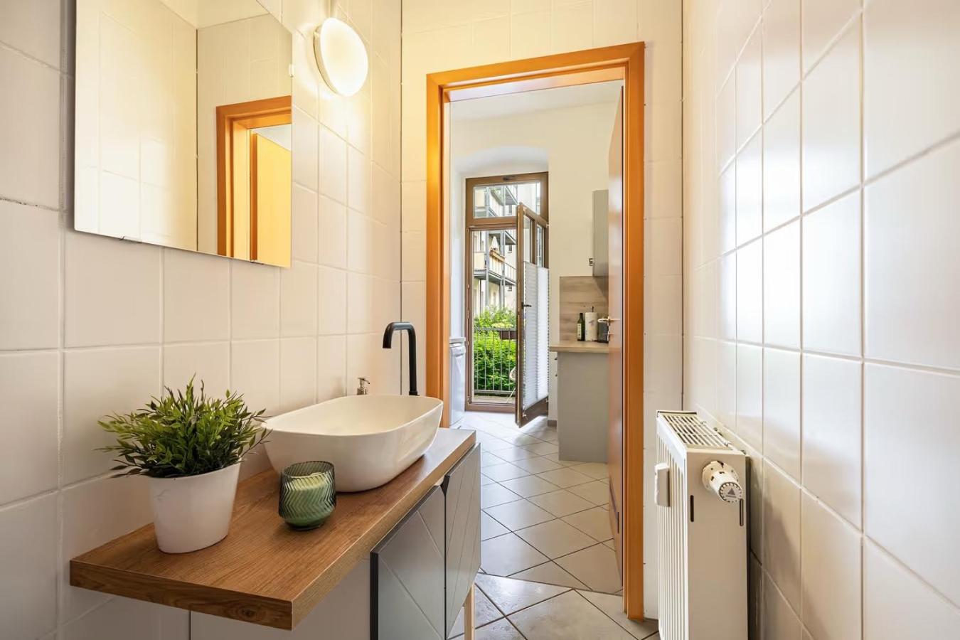 Zentrumsnahe Wohnung en Chemnitz — bathroom