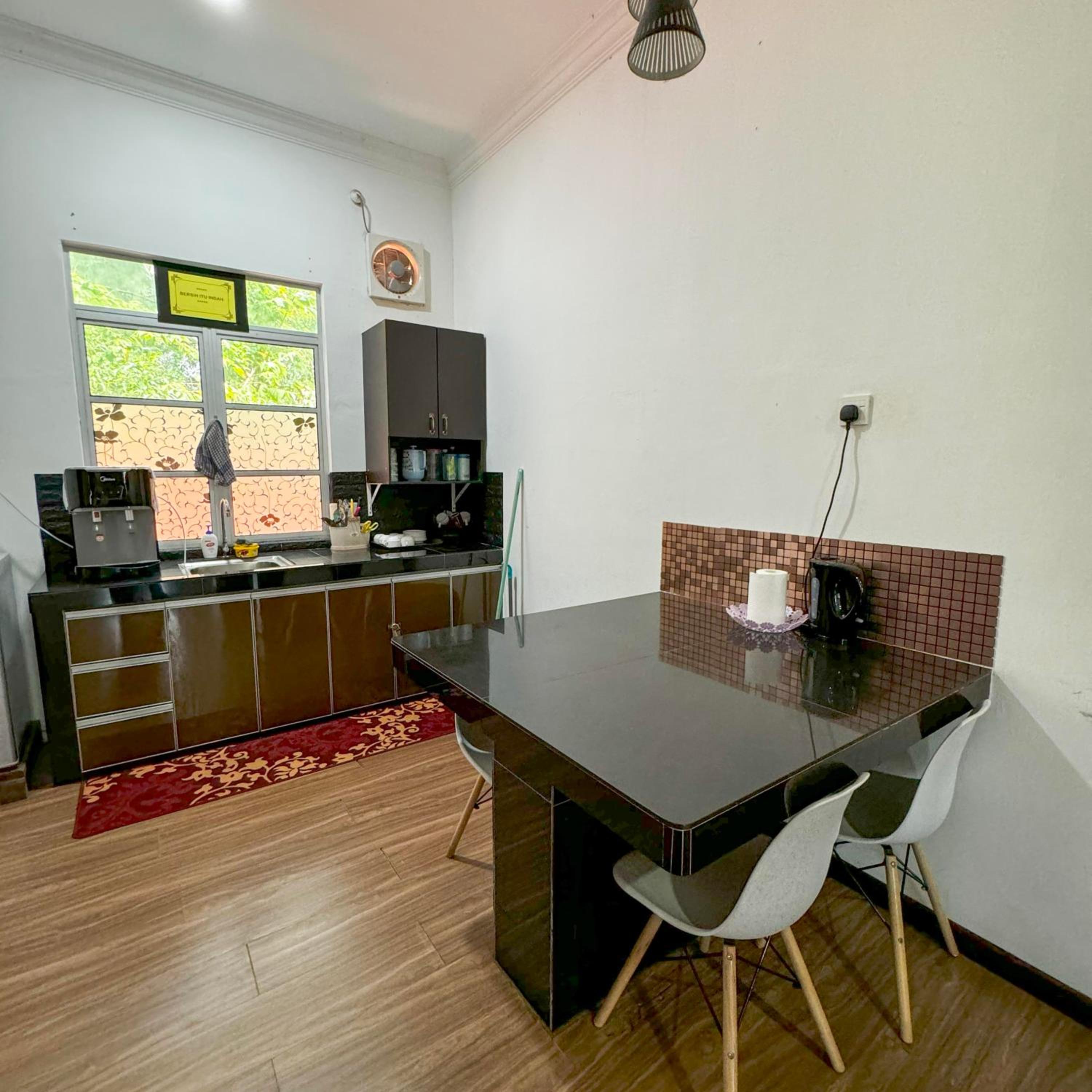 Ombak Beach Homestay Traditional Villas