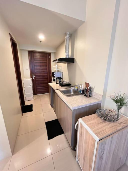 Cozy Studio Condo at Horizon101 view 3