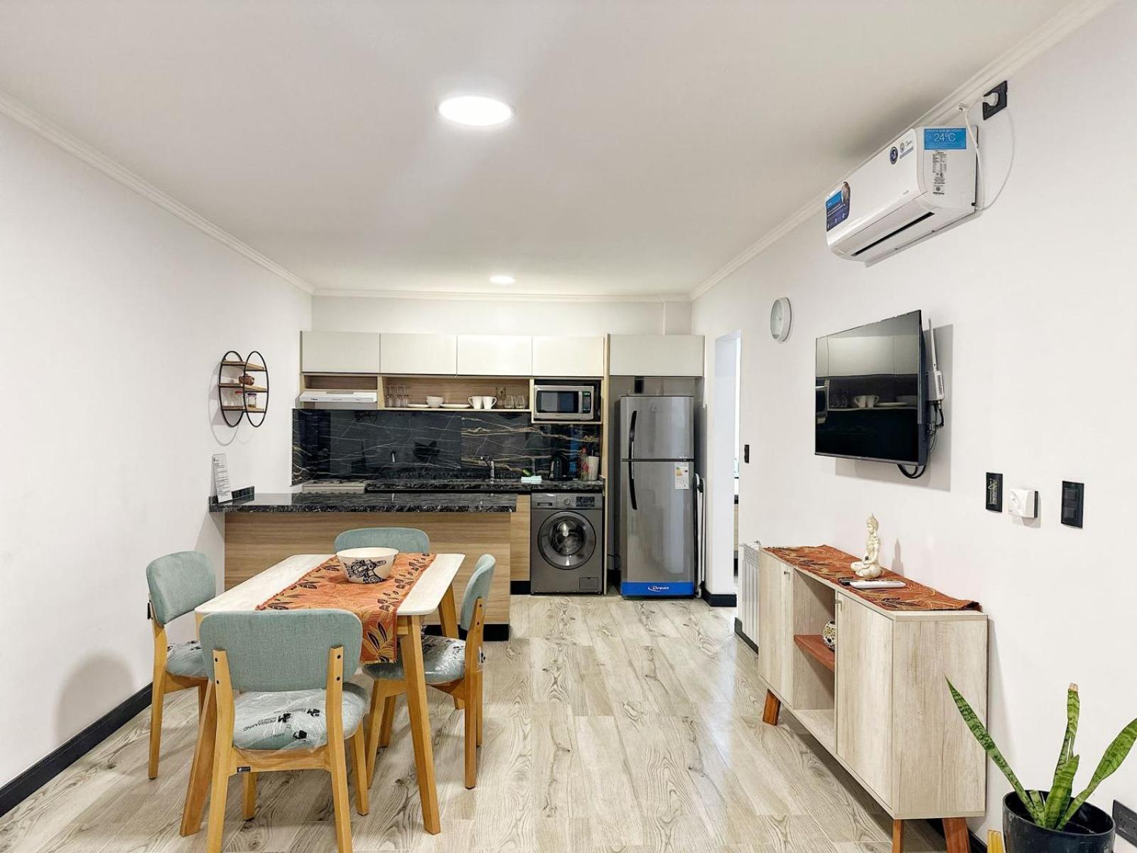 Constantino 6 Apartments
