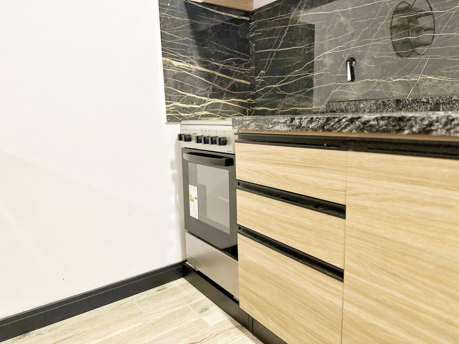 Constantino 6 Apartments