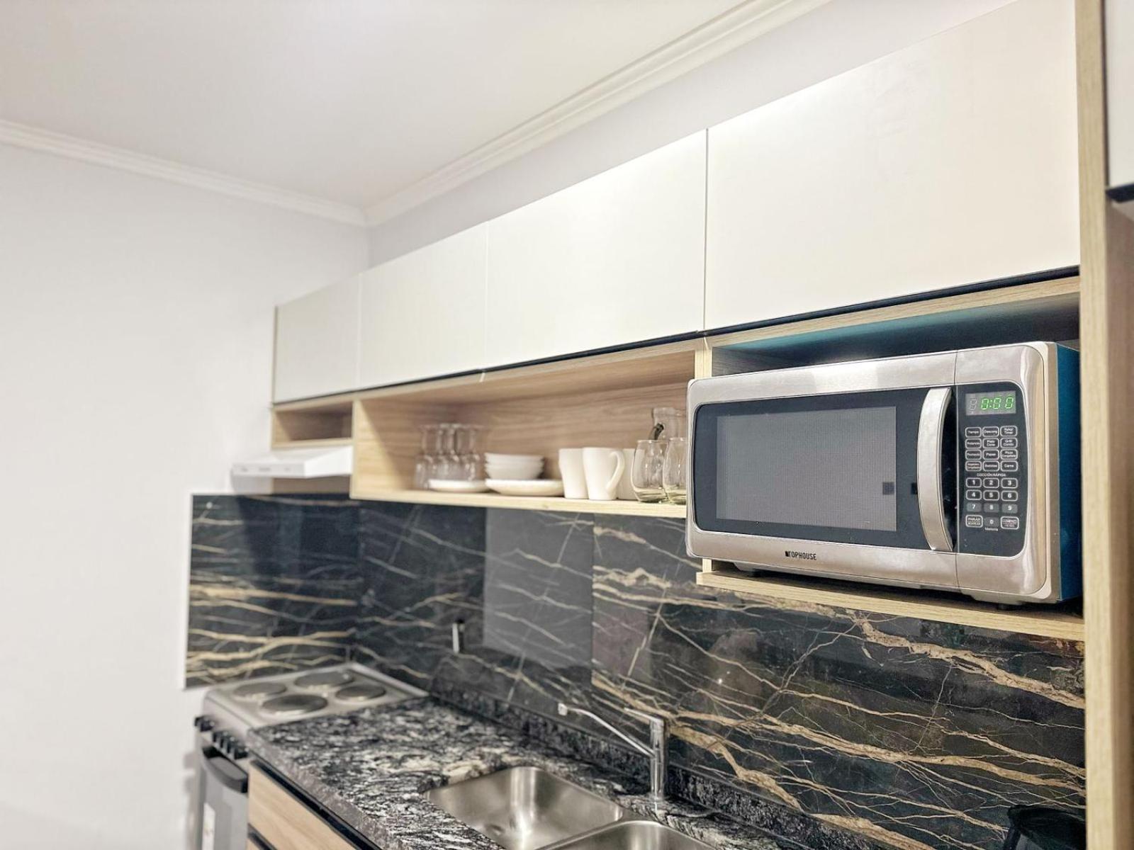 Constantino 6 Apartments