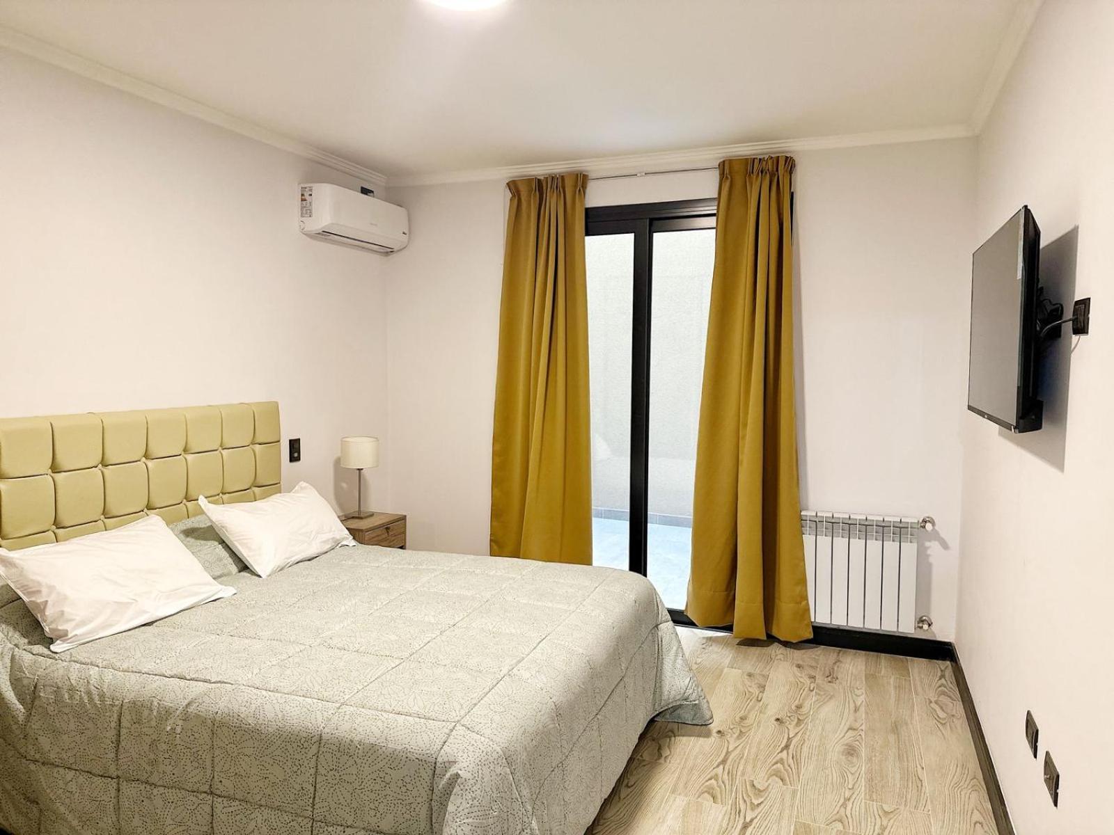 Constantino 6 Apartments