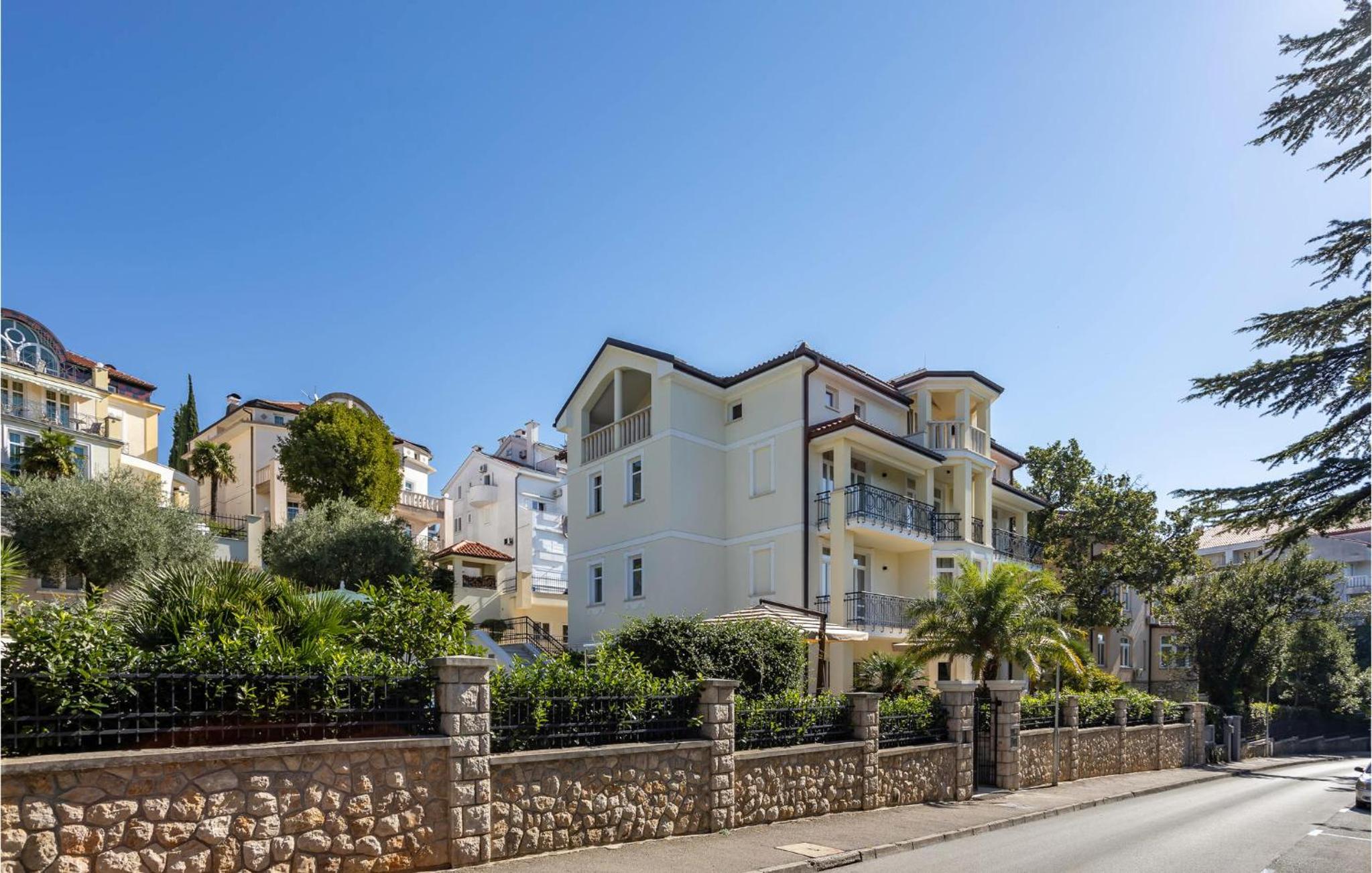 Beautiful Apartment In Crikvenica With Wifi view 4