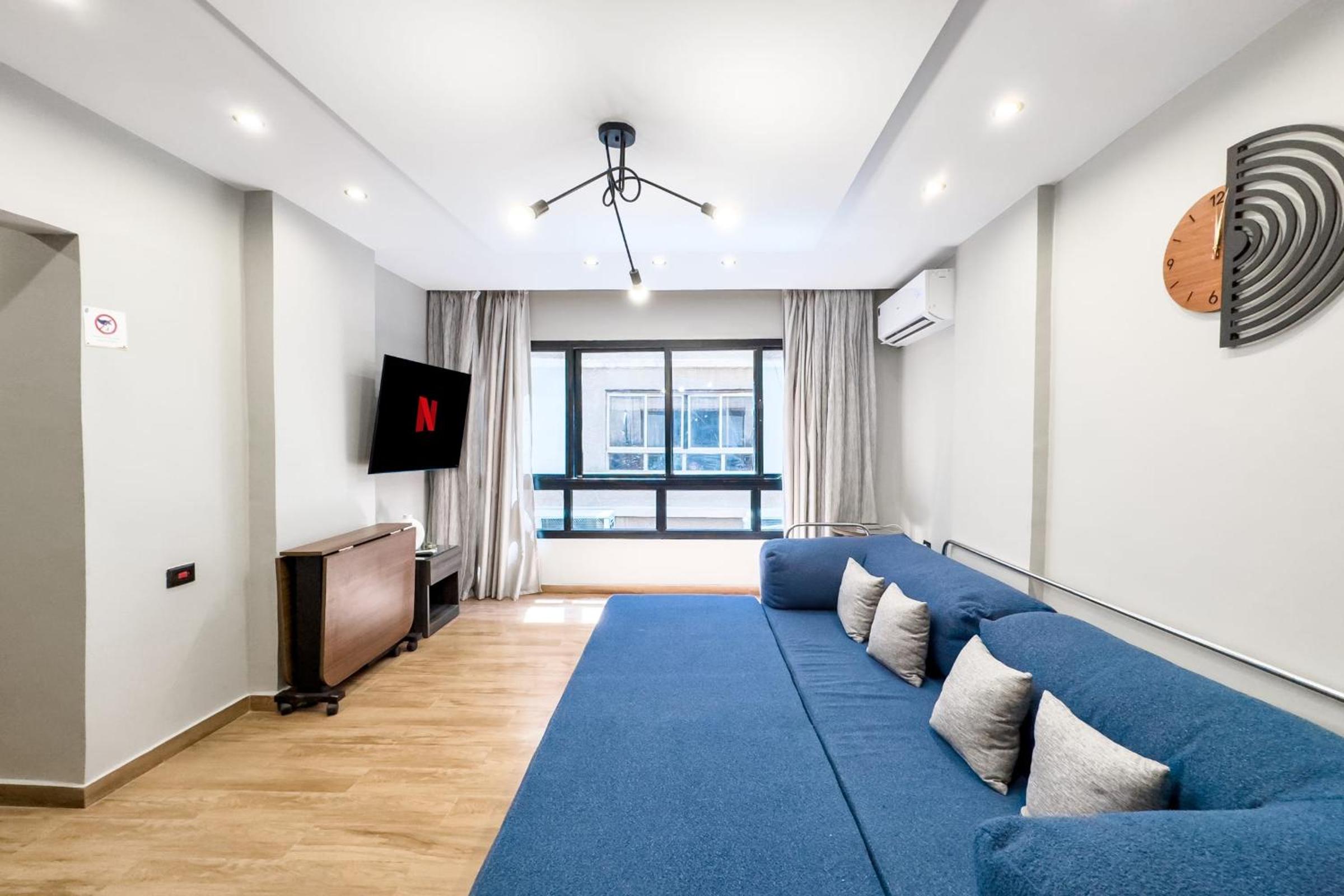 The 2BDR Obsidian Jacuzzi Stay 5min to CAI Airport