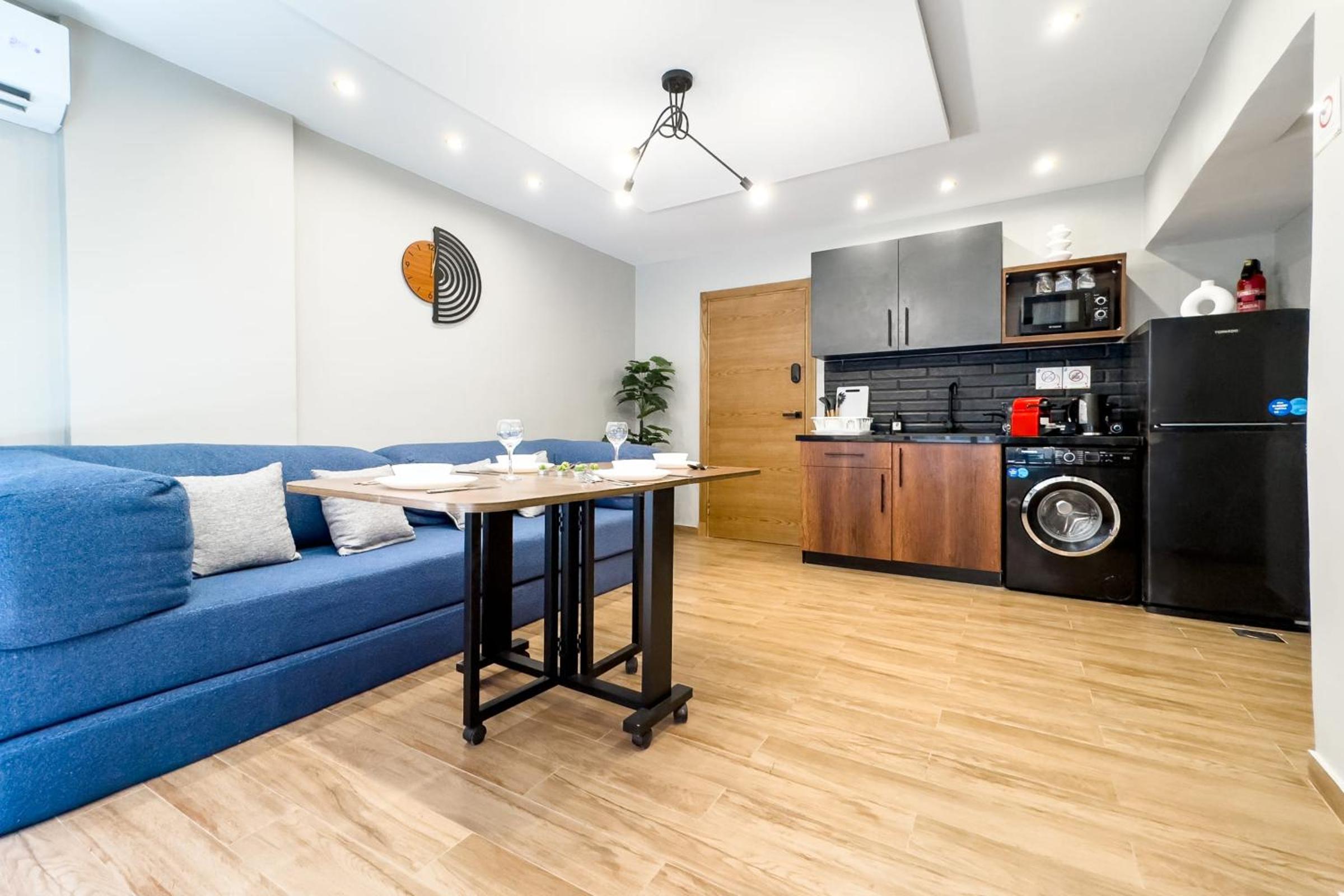 The 2BDR Obsidian Jacuzzi Stay 5min to CAI Airport