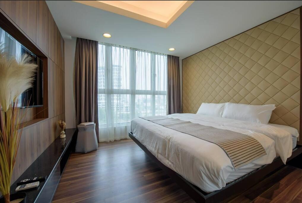 Minimalist Suites 2B2B Verve Suite Old Klang Road Midvalley