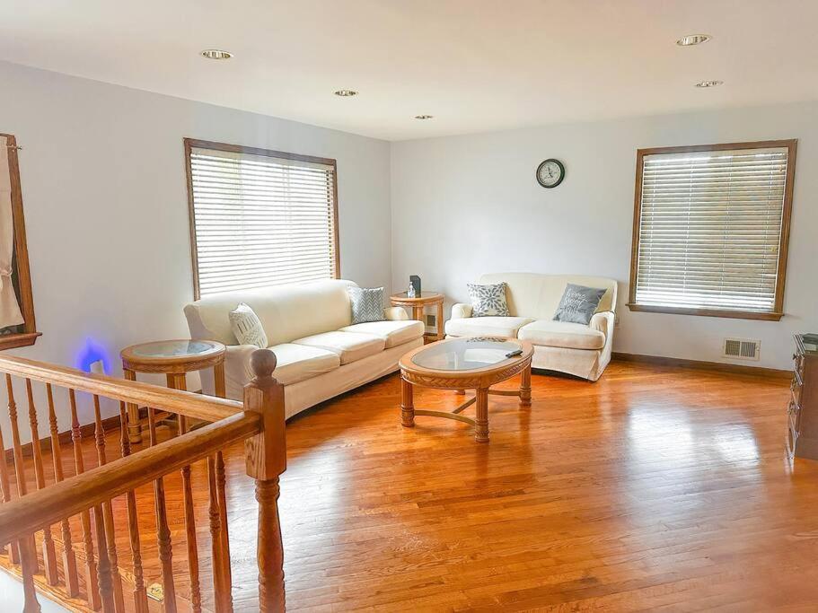 2000 square feet of comfort and relaxation near NYC view 2