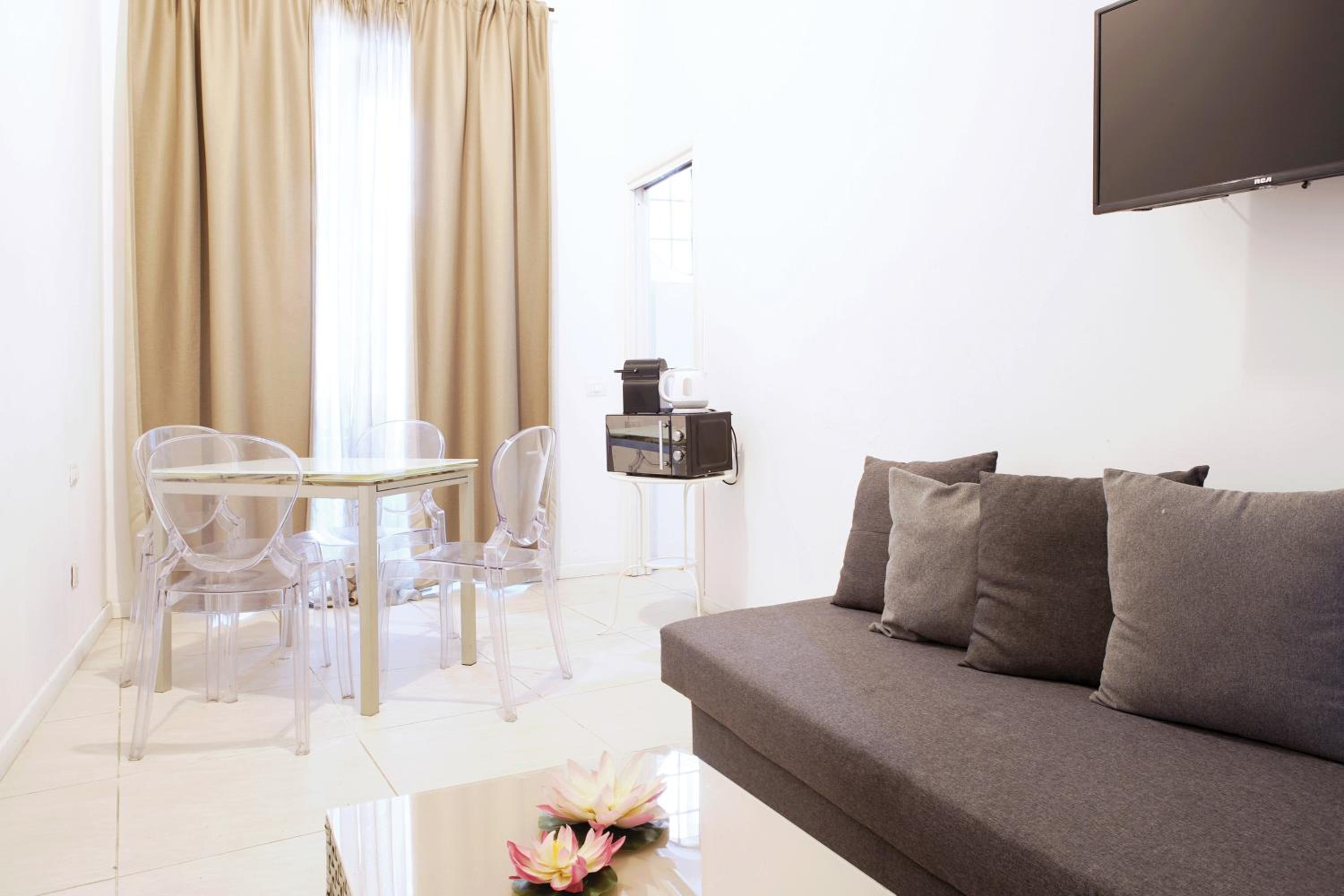 Smart Apartment Central Station