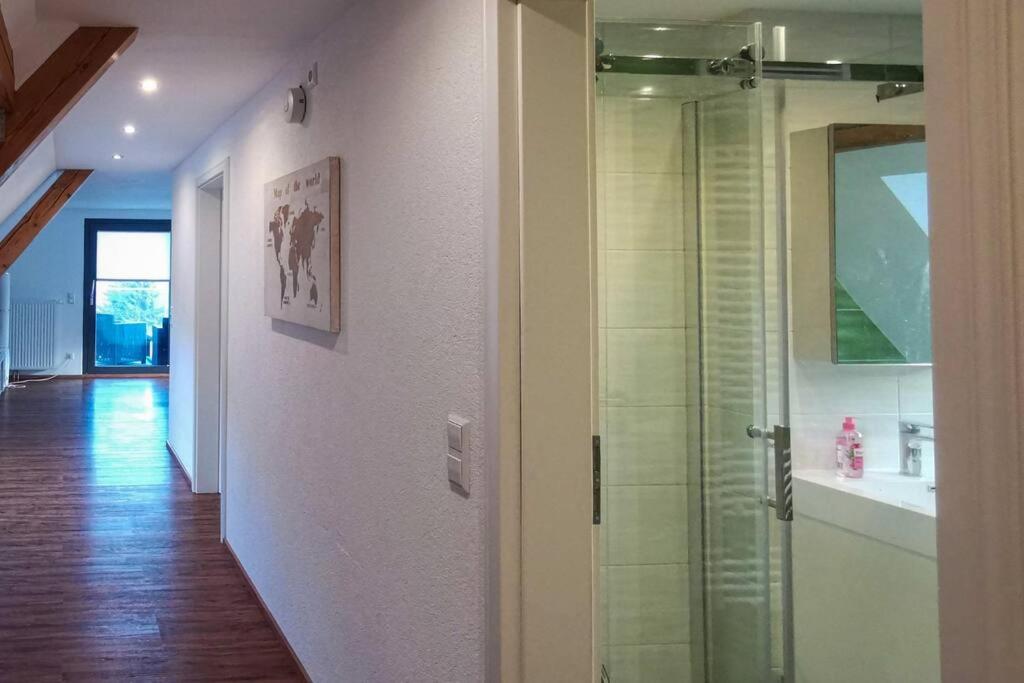 Exklusive Attika Wohnung mit 5 Zimmer nahe zur Schweiz