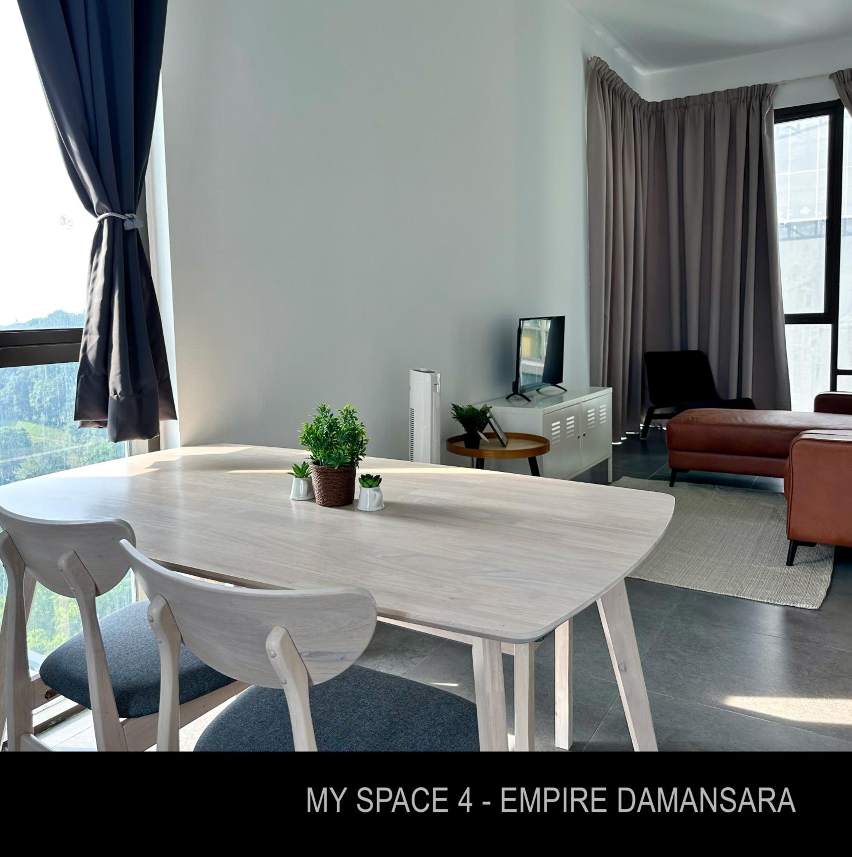 My Space - Empire Damansara room with Netflix photo 3