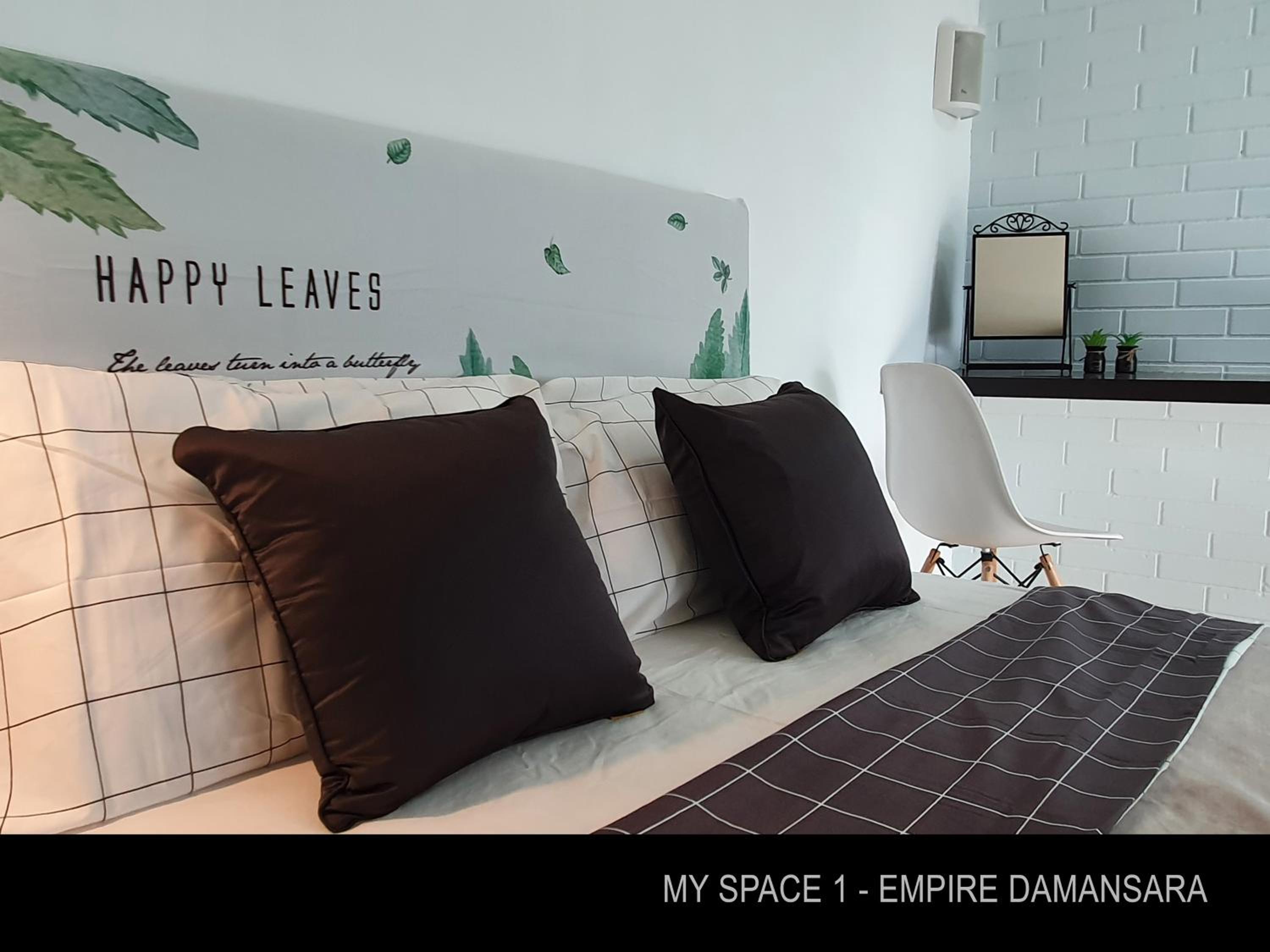 My Space - Empire Damansara room with Netflix