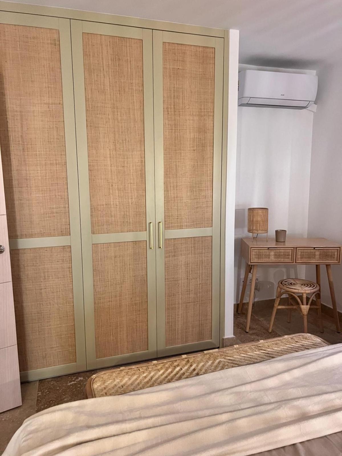 Rosie Apart en Vera Costa- cerca de la playa photo 4