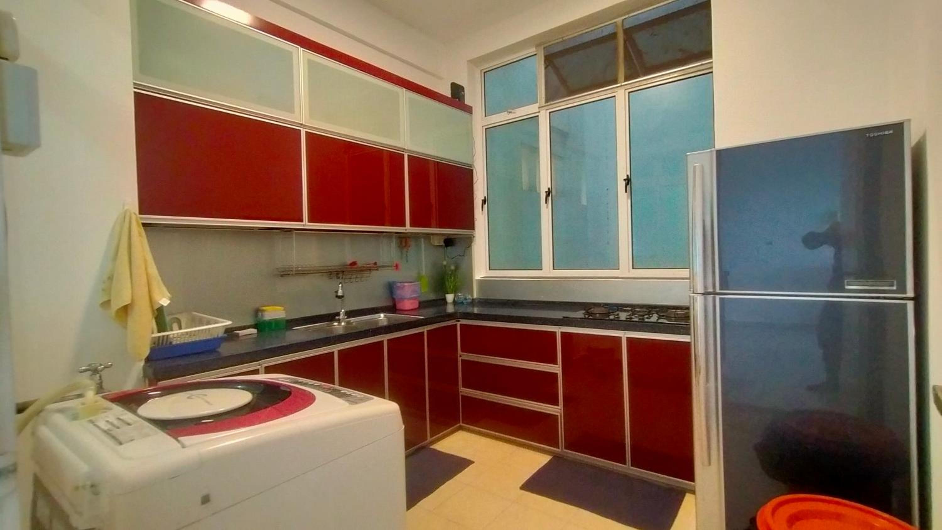 Apartment in central JB with sea view, city view, balcony, free WiFi and free parking