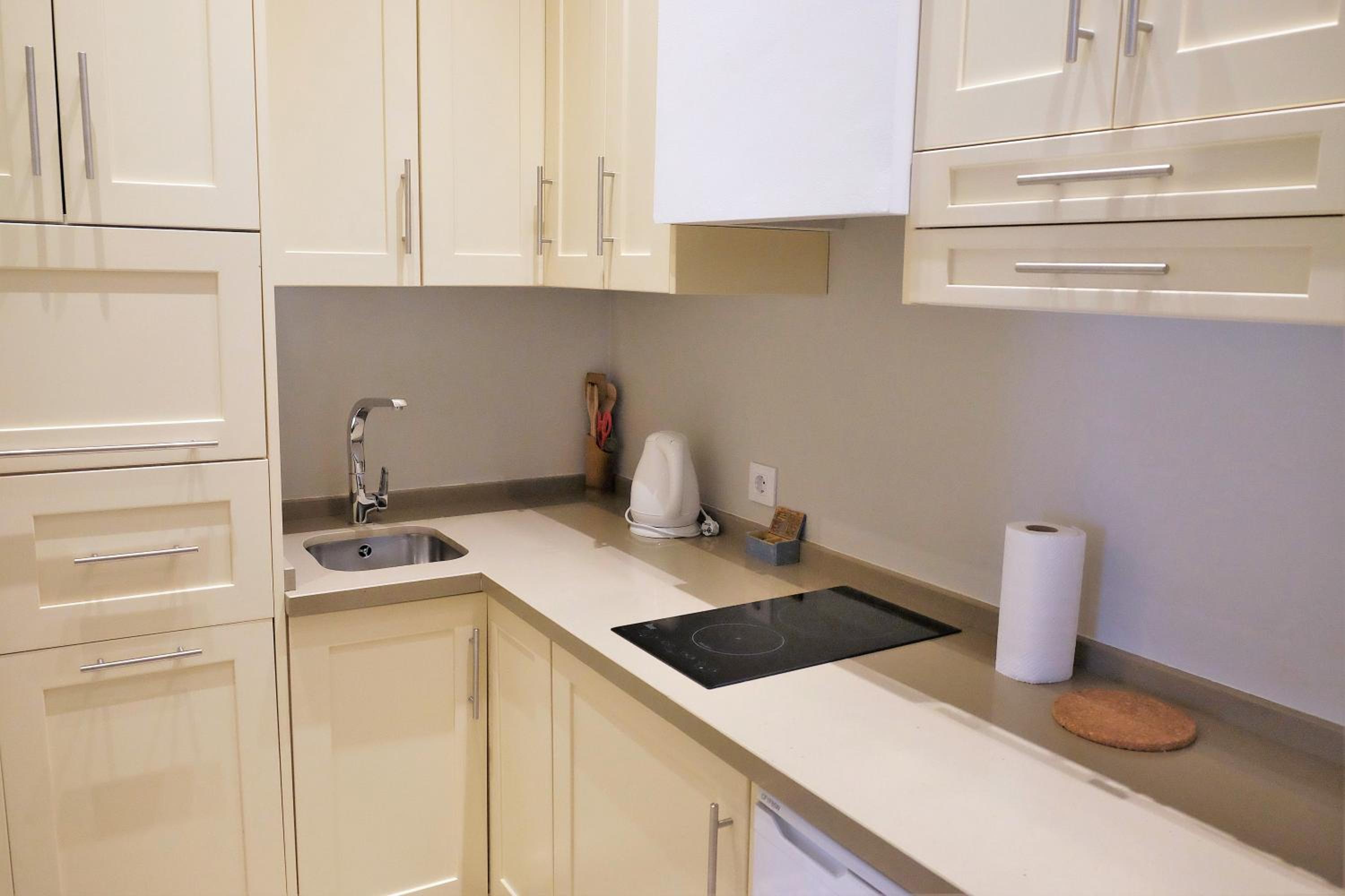 ApartaSuites Alberca Deluxe