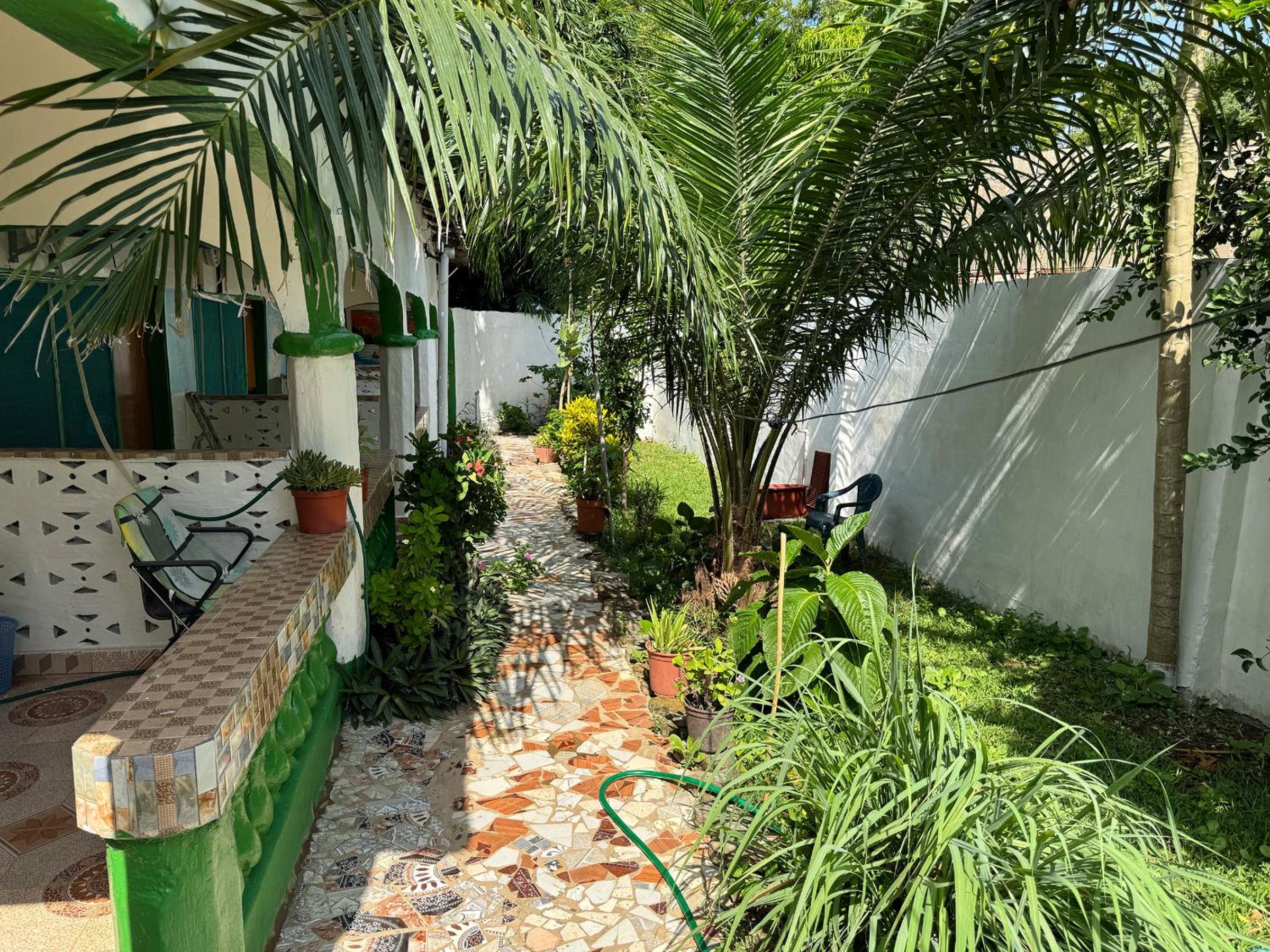 Happy Corner Lodge Janjangbureh