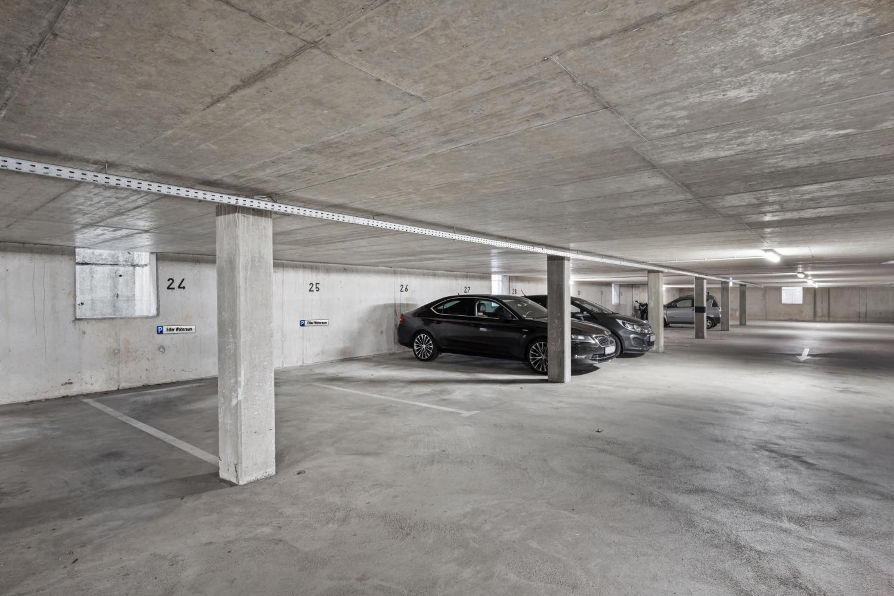 EDLER WOHNRAUM Schloßteich-Suite 3 SZ mit zwei Balkonen, Kaffeevollautomat, Kamin, Klima, Lift & zwei Parkplätzen