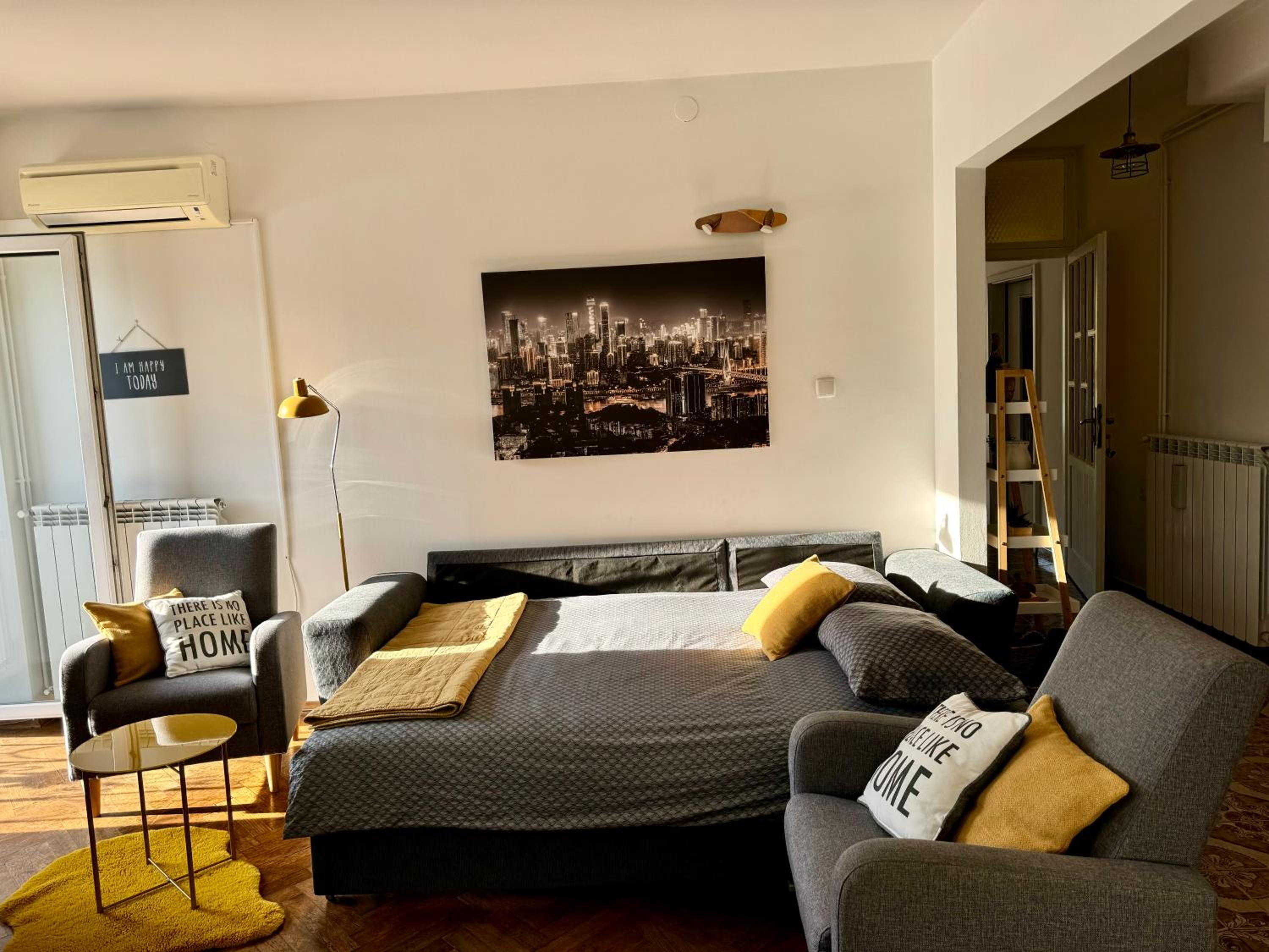Apartment by the sea view 4