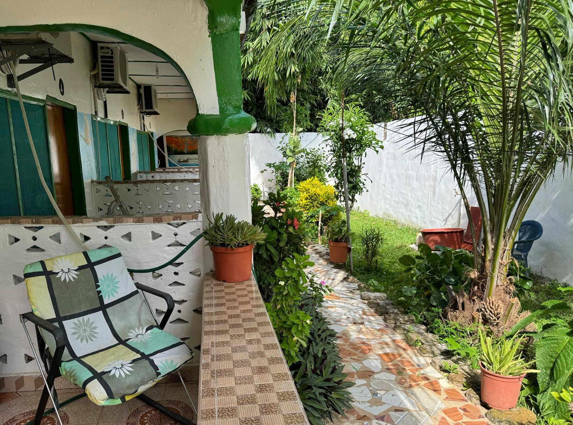 Happy Corner Lodge Janjangbureh