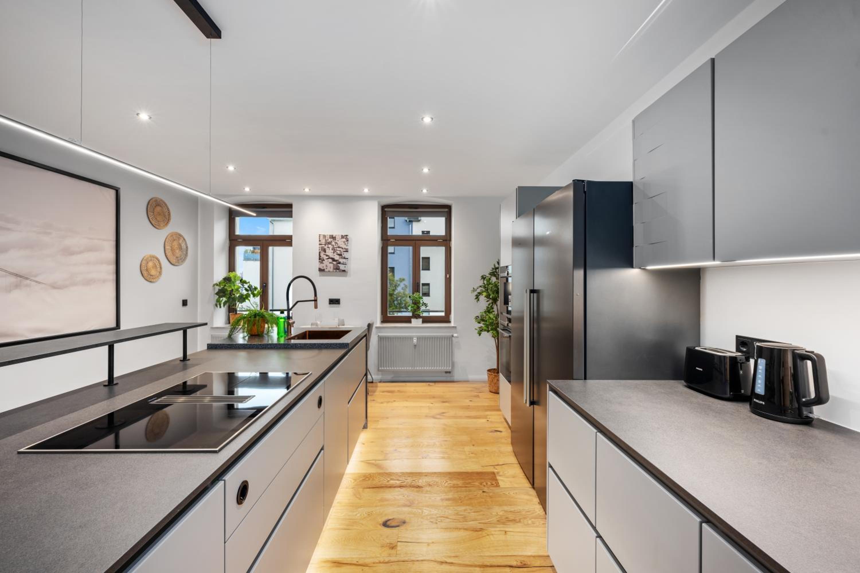 EDLER WOHNRAUM Schloßteich-Suite 3 SZ mit zwei Balkonen, Kaffeevollautomat, Kamin, Klima, Lift & zwei Parkplätzen
