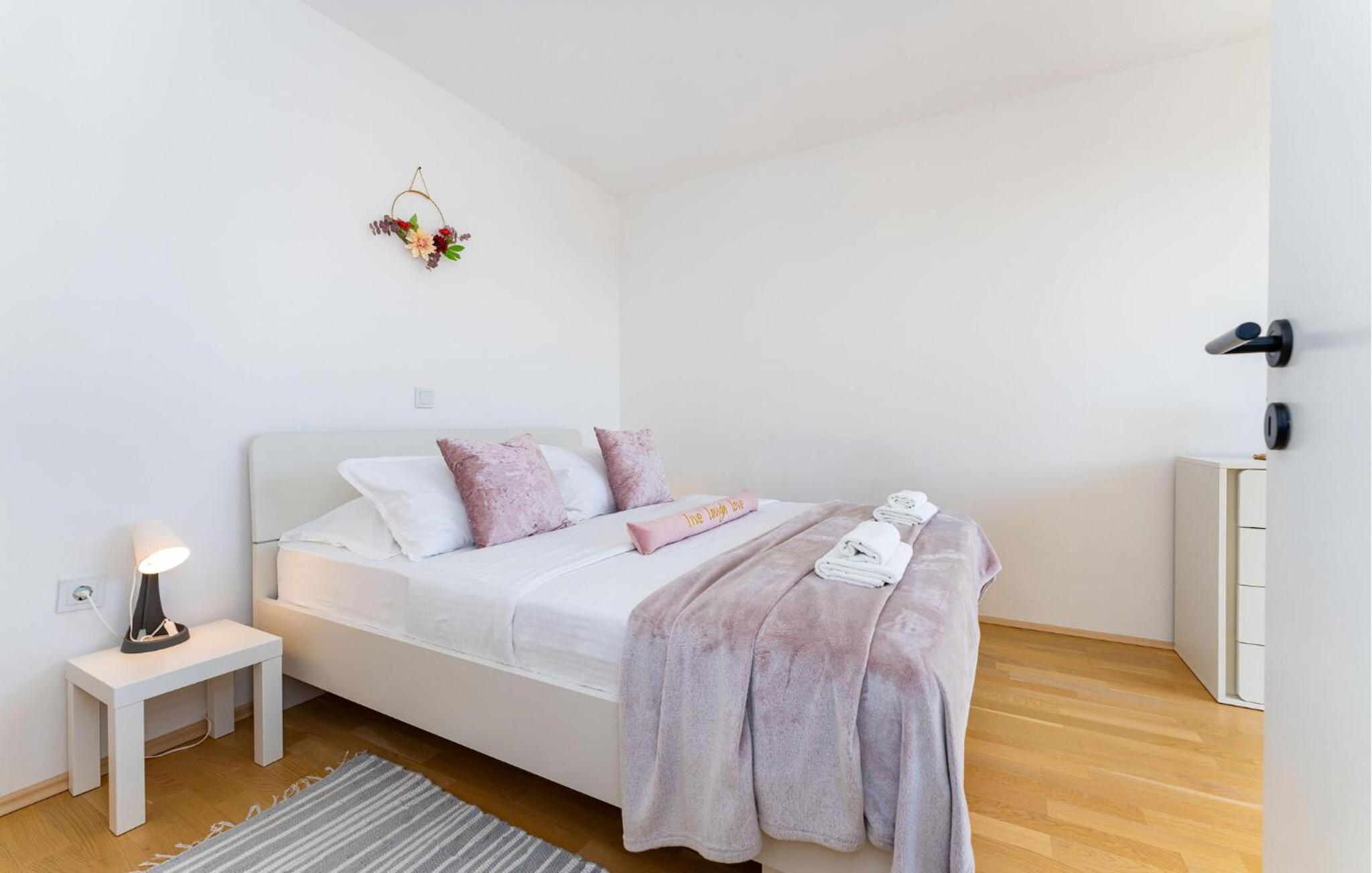 Beautiful Home In Rovanjska view 5