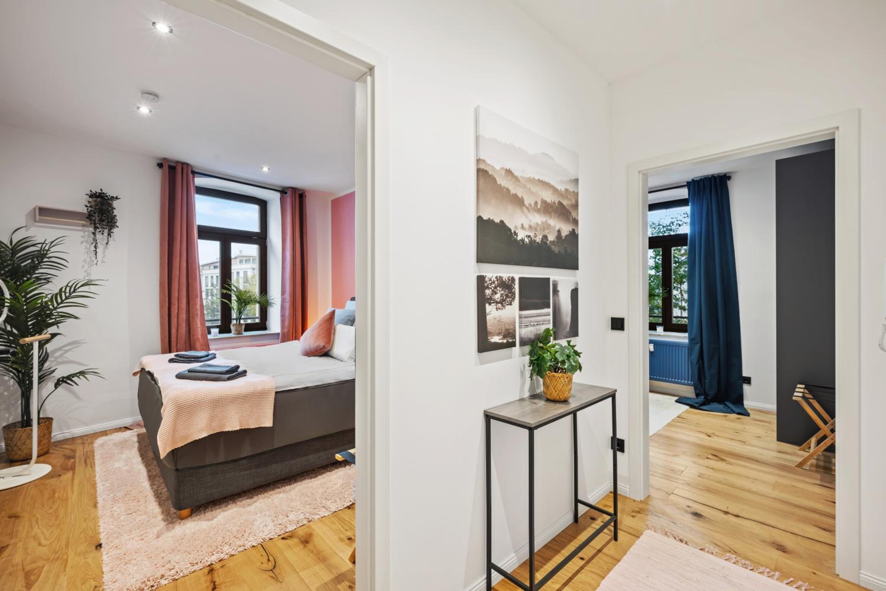EDLER WOHNRAUM Schloßteich-Suite 3 SZ mit zwei Balkonen, Kaffeevollautomat, Kamin, Klima, Lift & zwei Parkplätzen