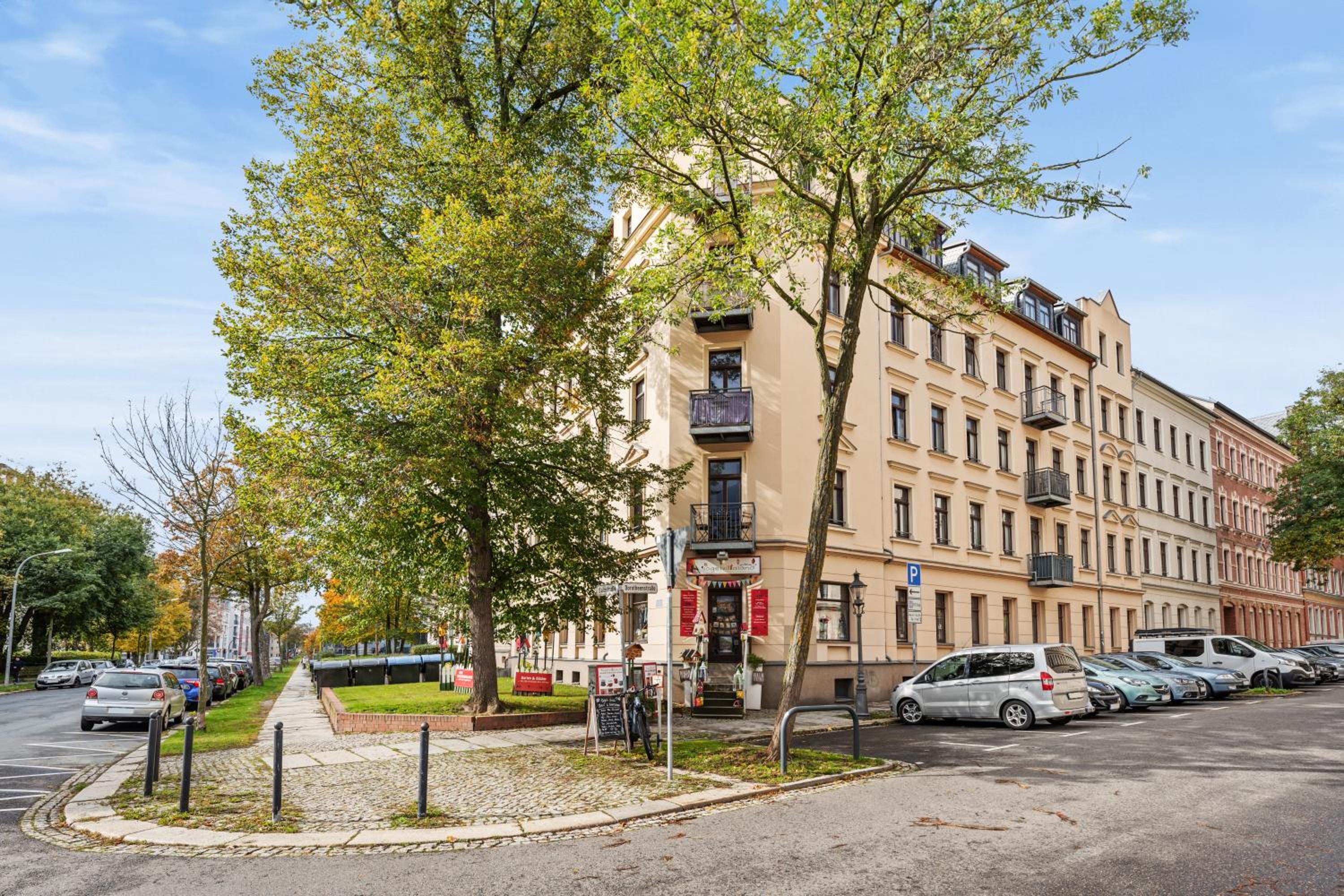 EDLER WOHNRAUM Schloßteich-Suite 3 SZ mit zwei Balkonen, Kaffeevollautomat, Kamin, Klima, Lift & zwei Parkplätzen