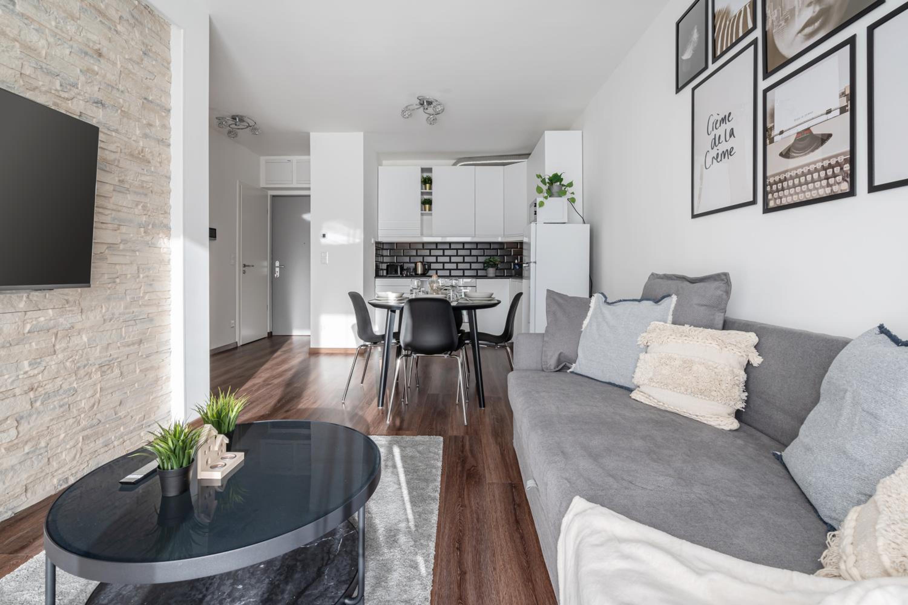 Aron Apartment