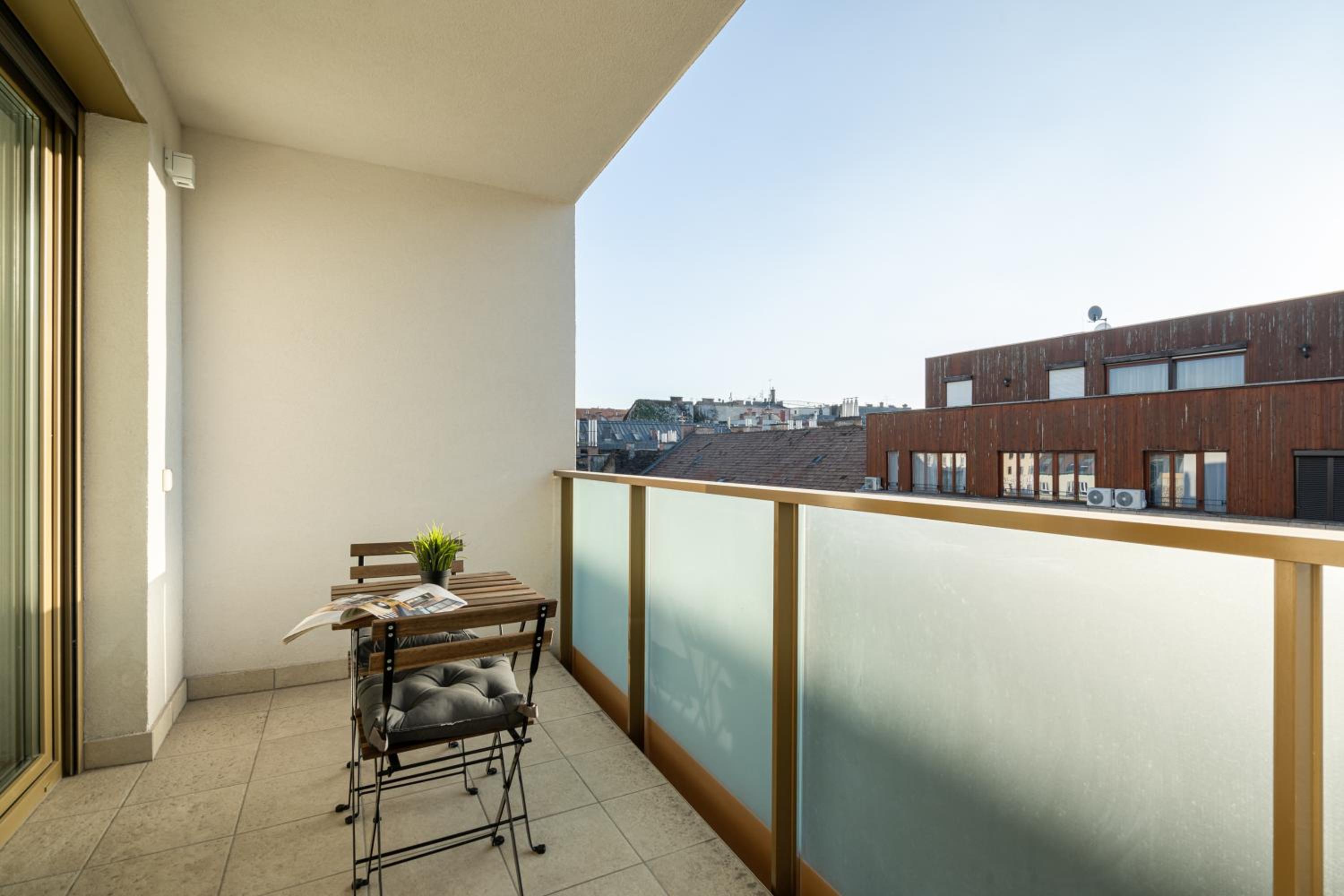 Aron Apartment