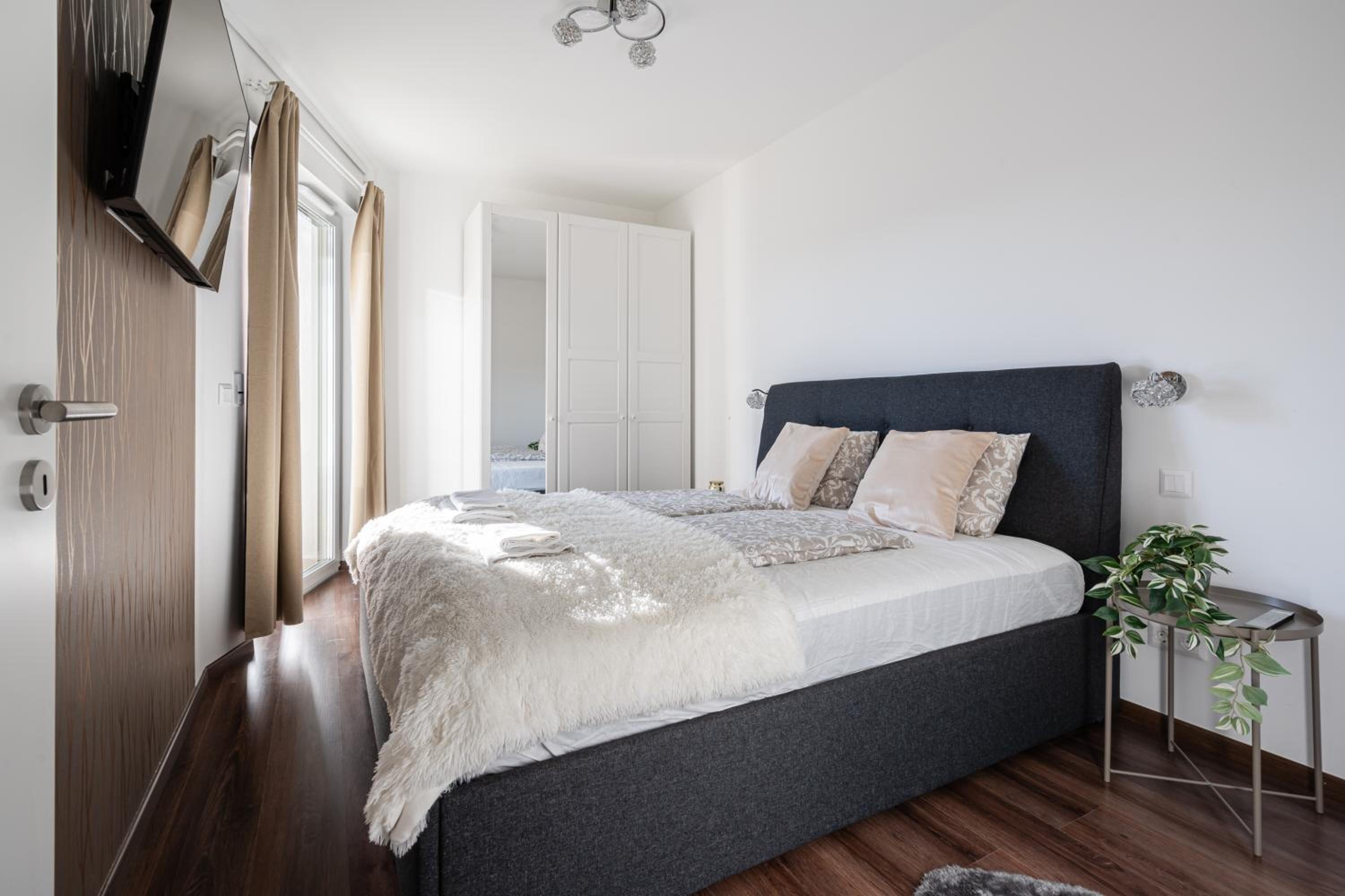 Aron Apartment