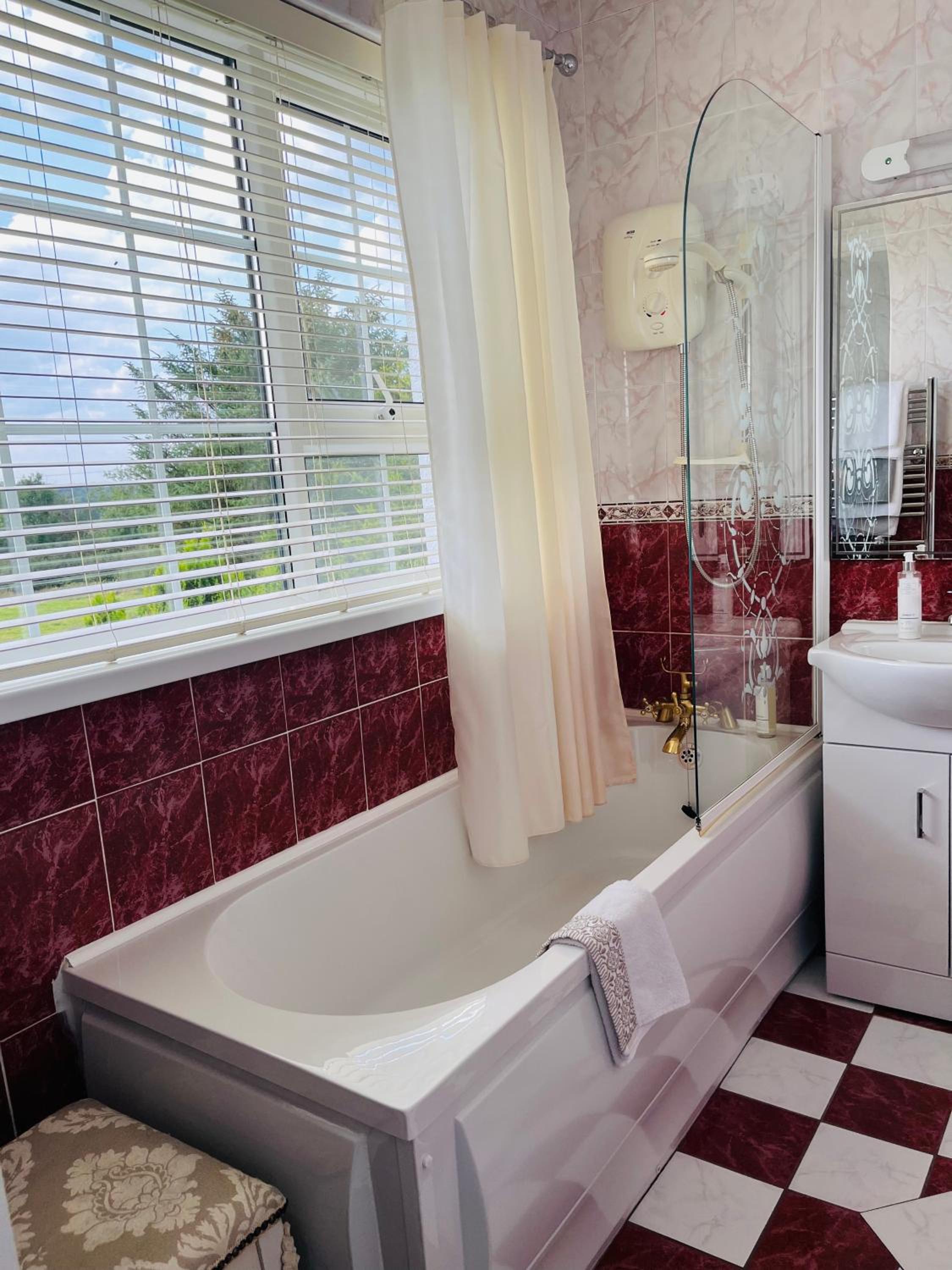 Hillcrest farmhouse Bed & Breakfast