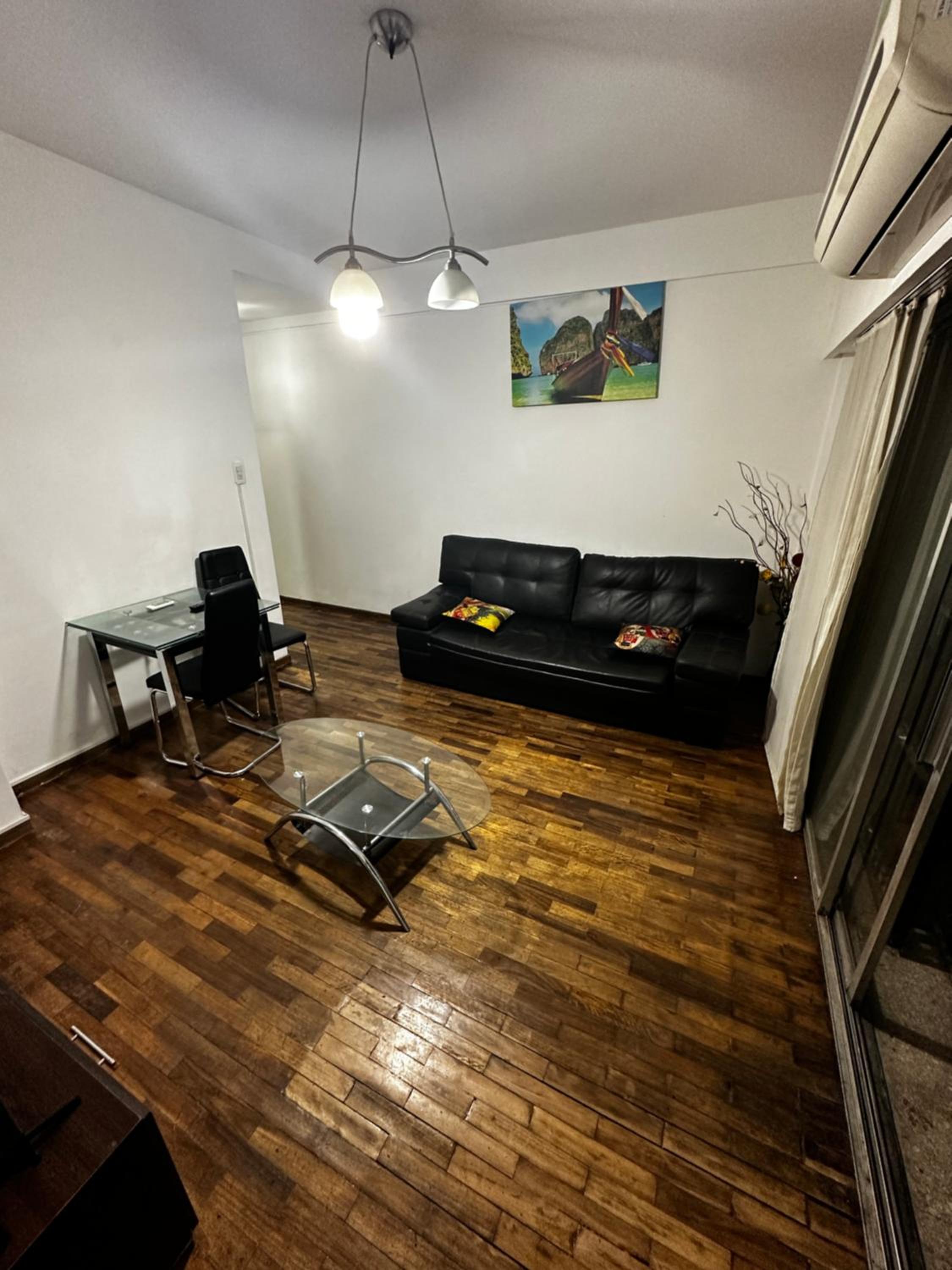 Apartamento 3 ambientes amoblado con patio con 2 habitaciones