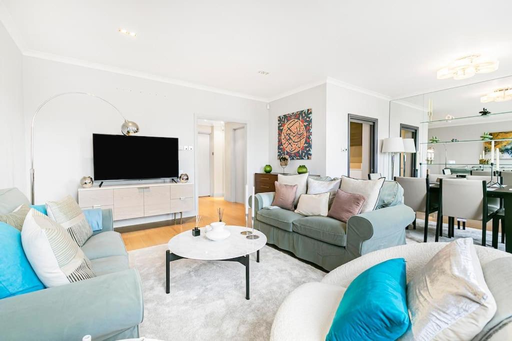 Penthouse Overlooking Hyde Park