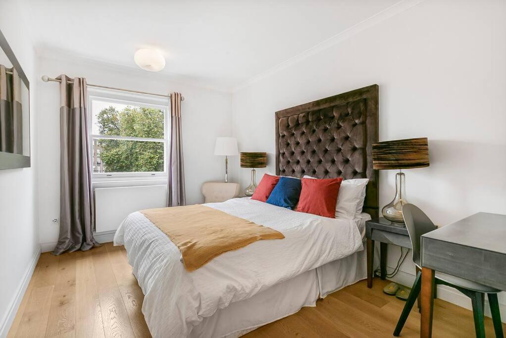 Penthouse Overlooking Hyde Park