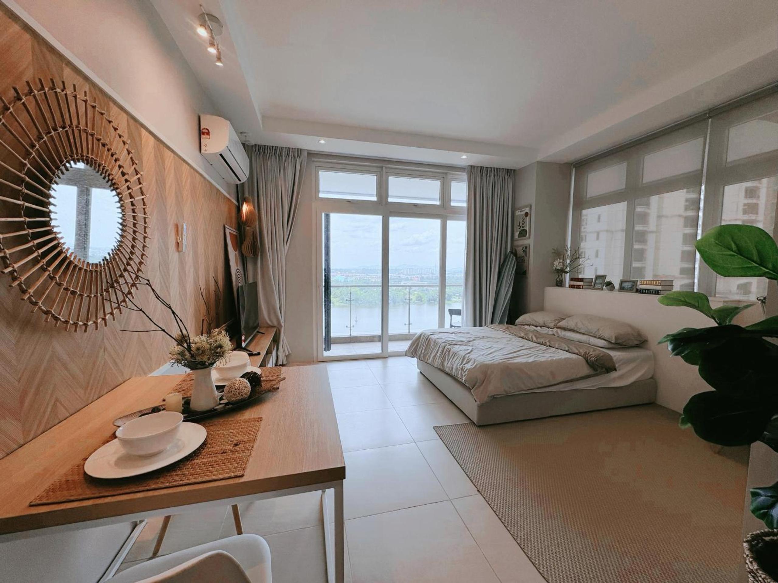 Kuching Cozy Comfort 04 - Riverine Diamond Kuching Studio with Balcony photo 4