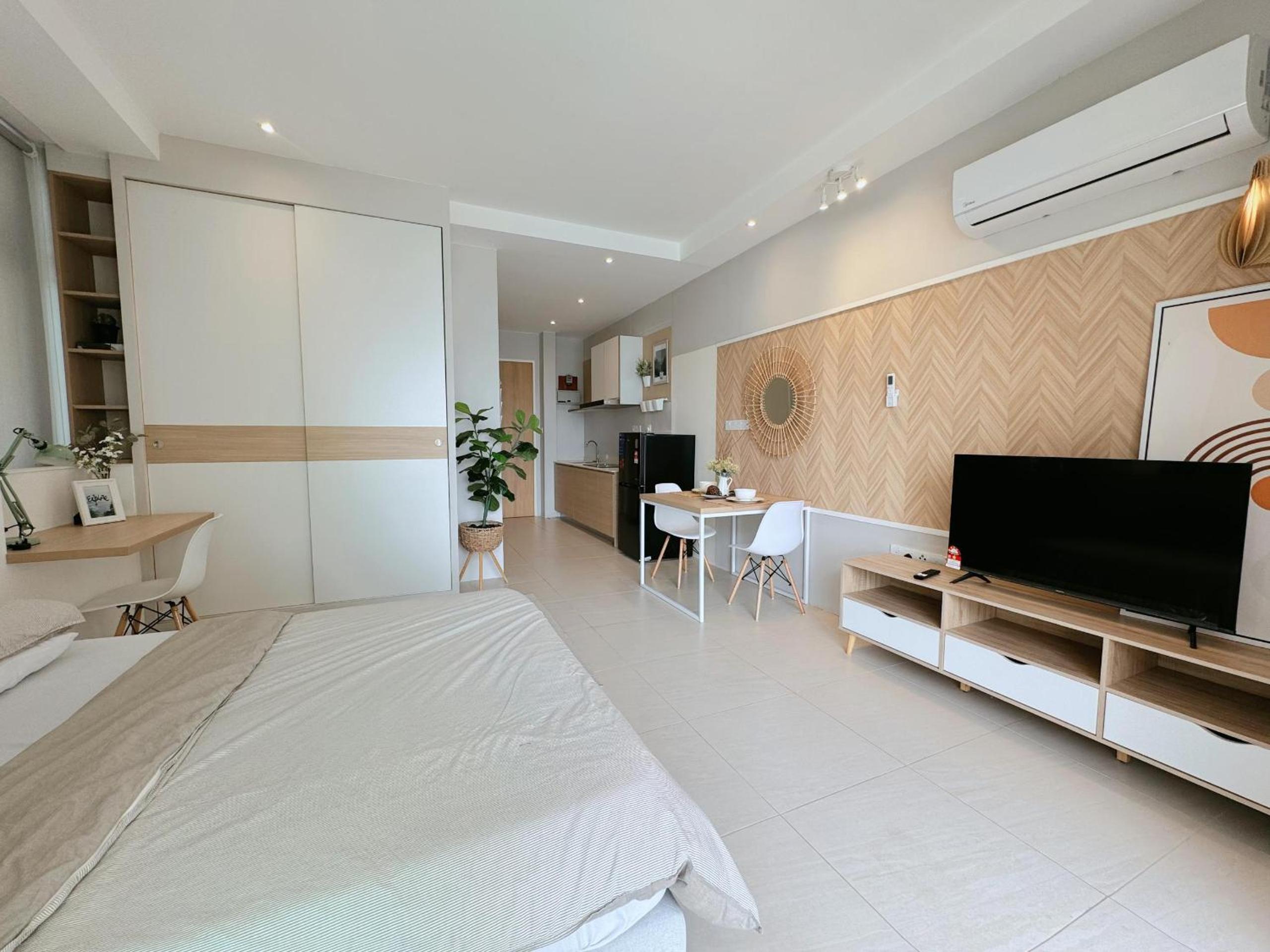 Kuching Cozy Comfort 04 - Riverine Diamond Kuching Studio with Balcony photo 5