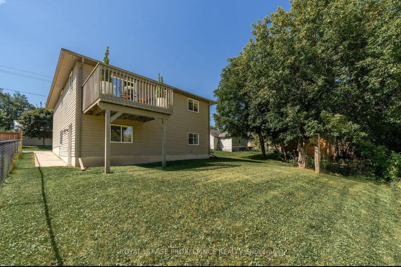 Belleville Vacations - Beautiful House 2 bedroom - Property Image 20