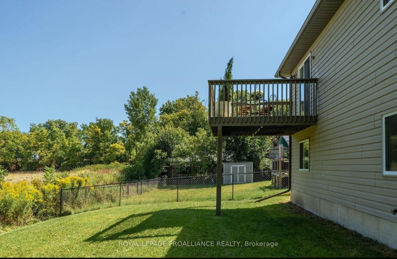 Belleville Vacations - Beautiful House 2 bedroom - Property Image 19