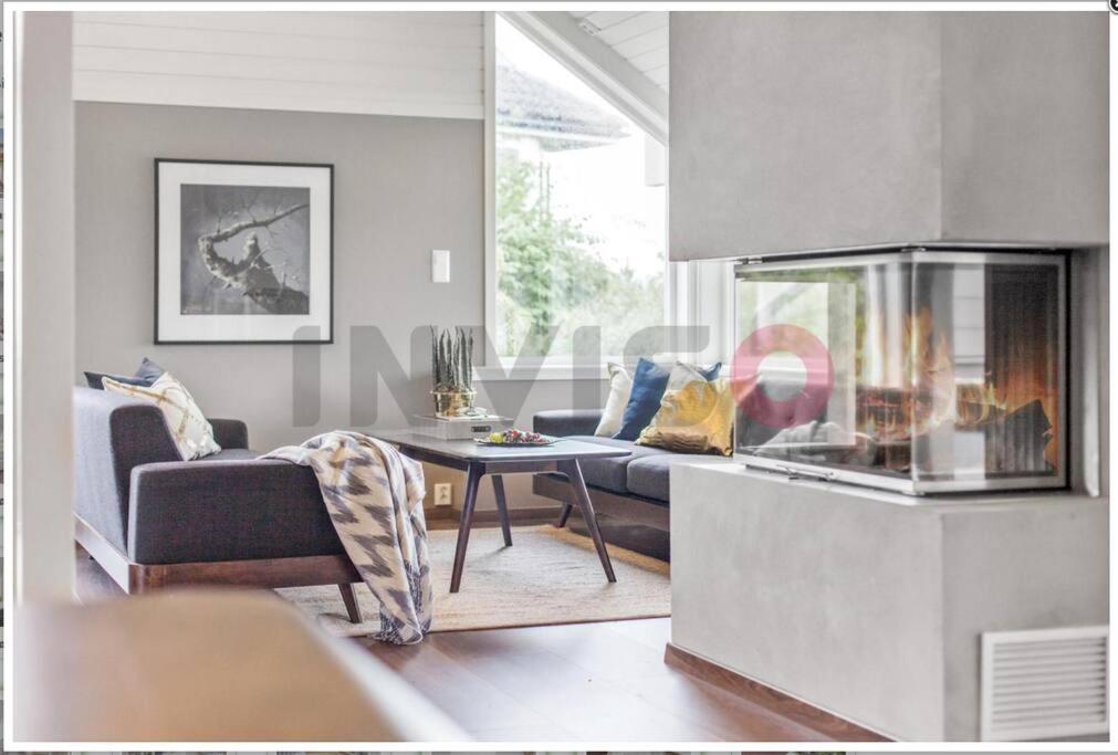 Spacious house near ski championships - sleeps 14 view 3