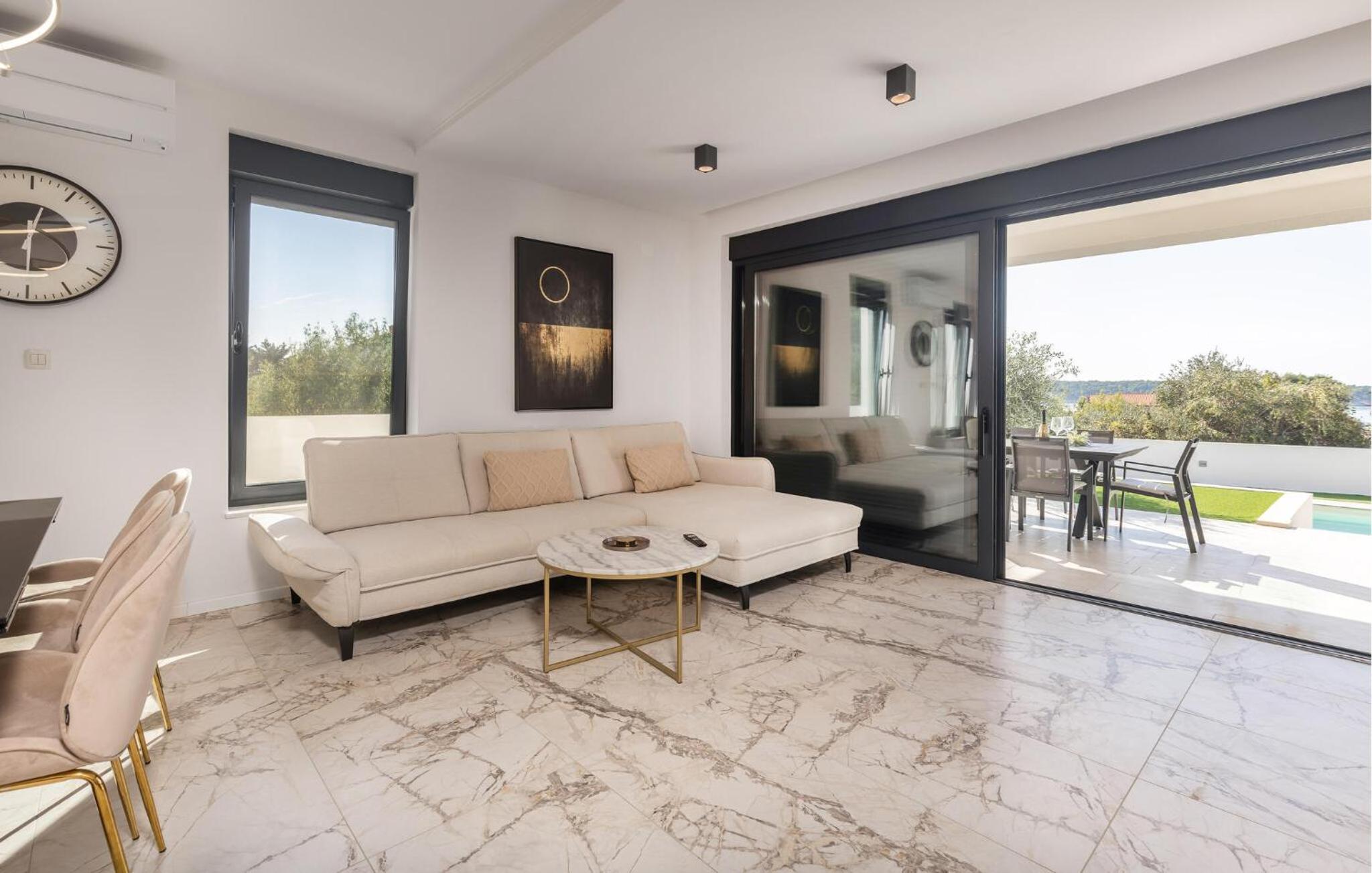 Awesome Home In Banjol view 4