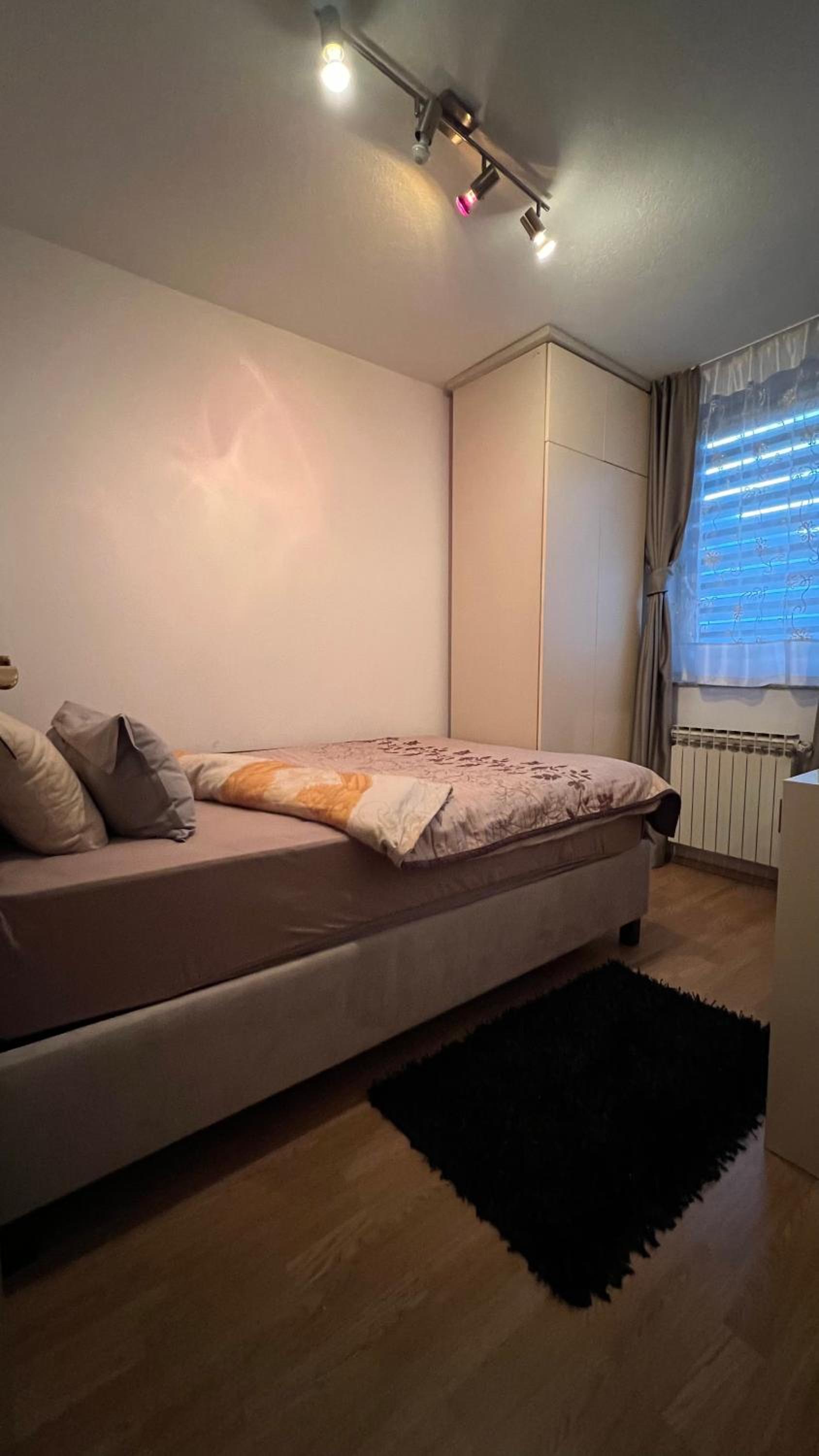 Pejton apartment house