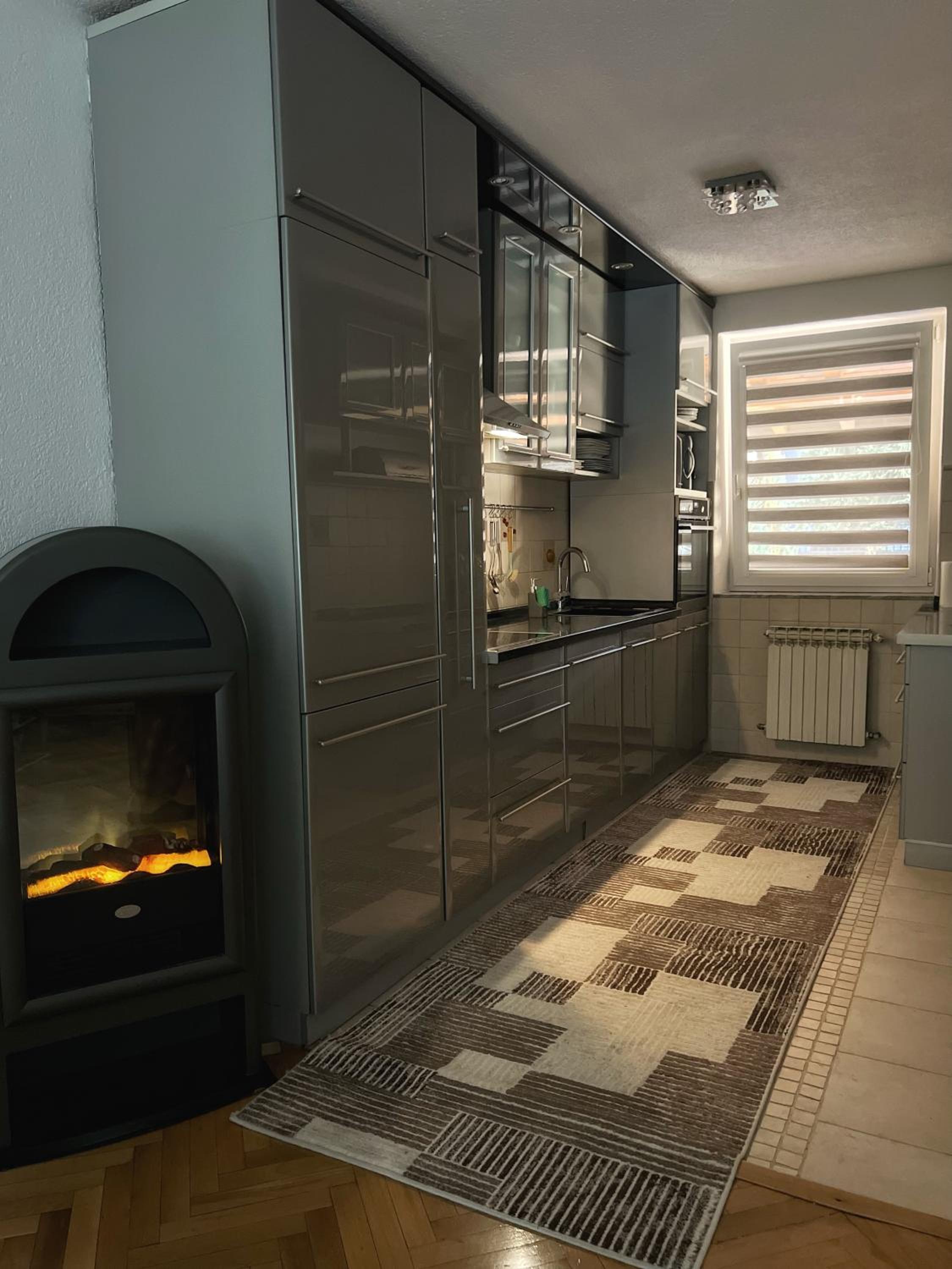 Pejton apartment house