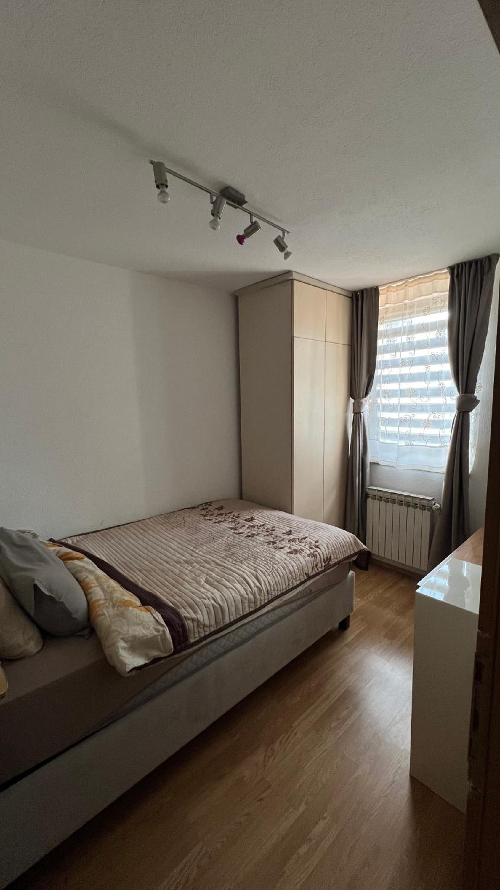 Pejton apartment house