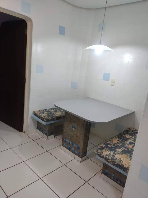 Apartamento mobiliado para até 9 pessoas