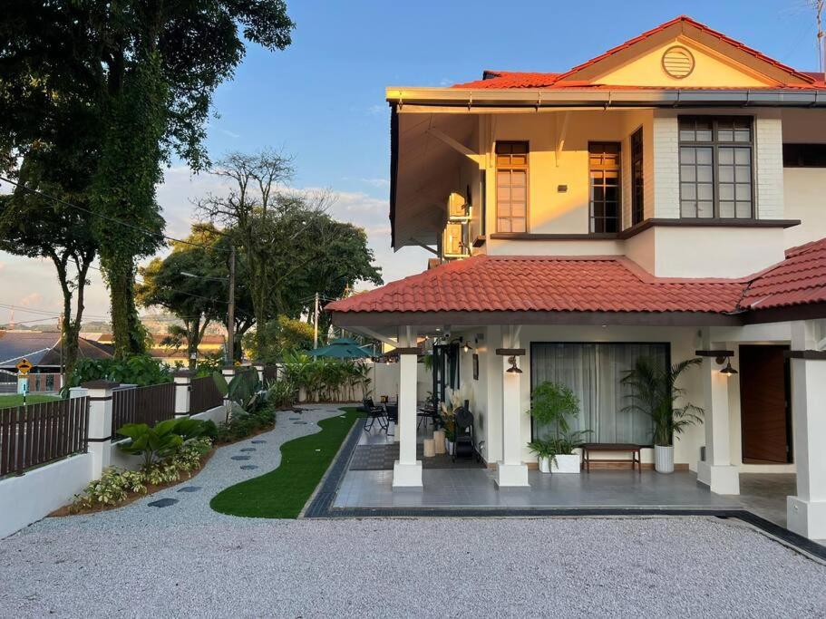 The Grove Cottage - Johor Bahru